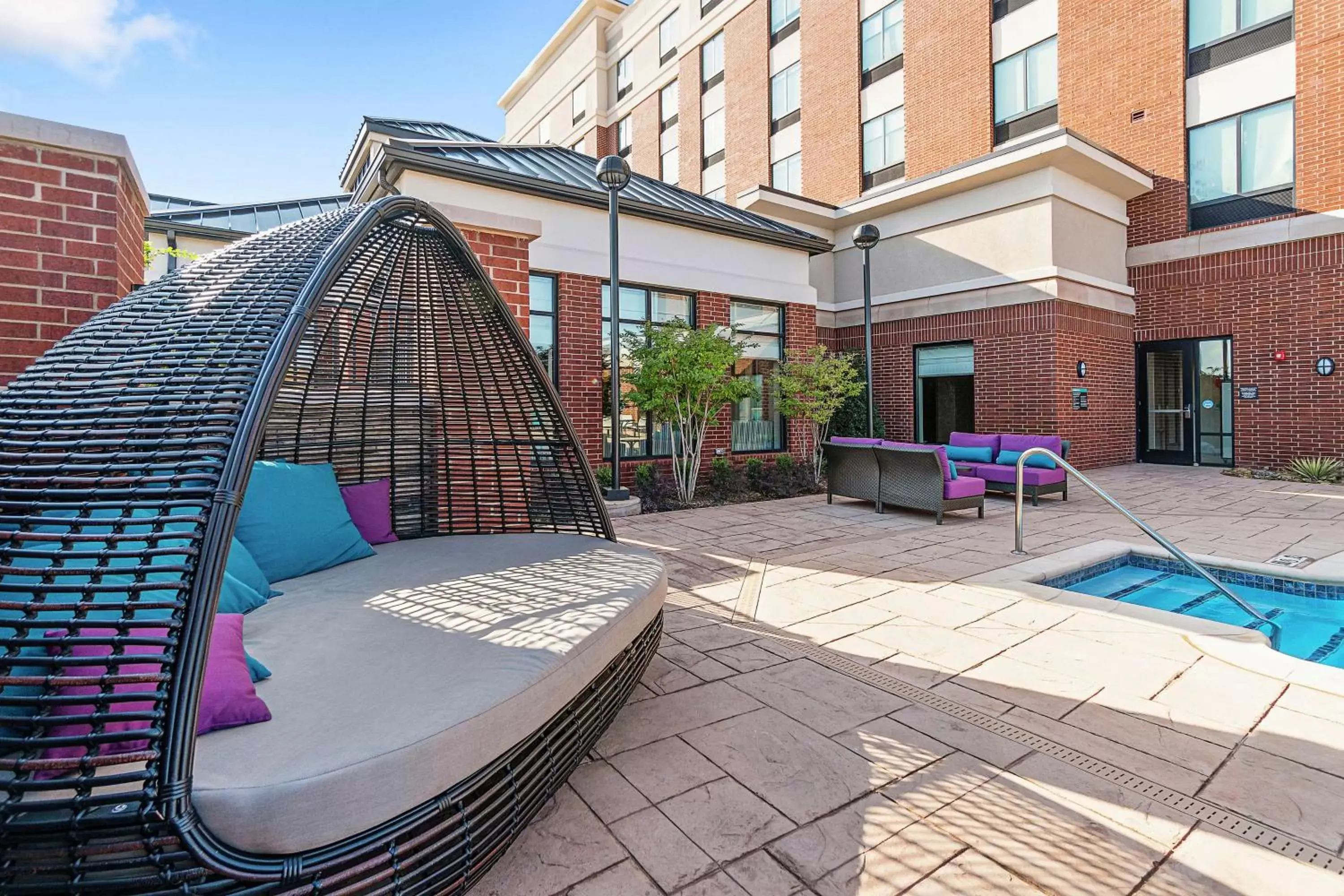 Pool view, Property Building in Hilton Garden Inn Edmond/Oklahoma City North