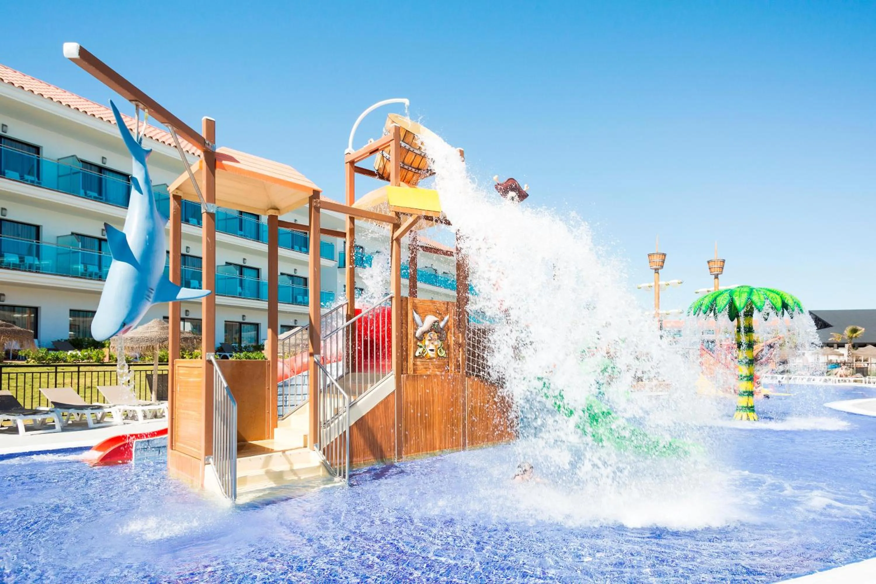 Swimming pool in Hotel Best Costa Ballena