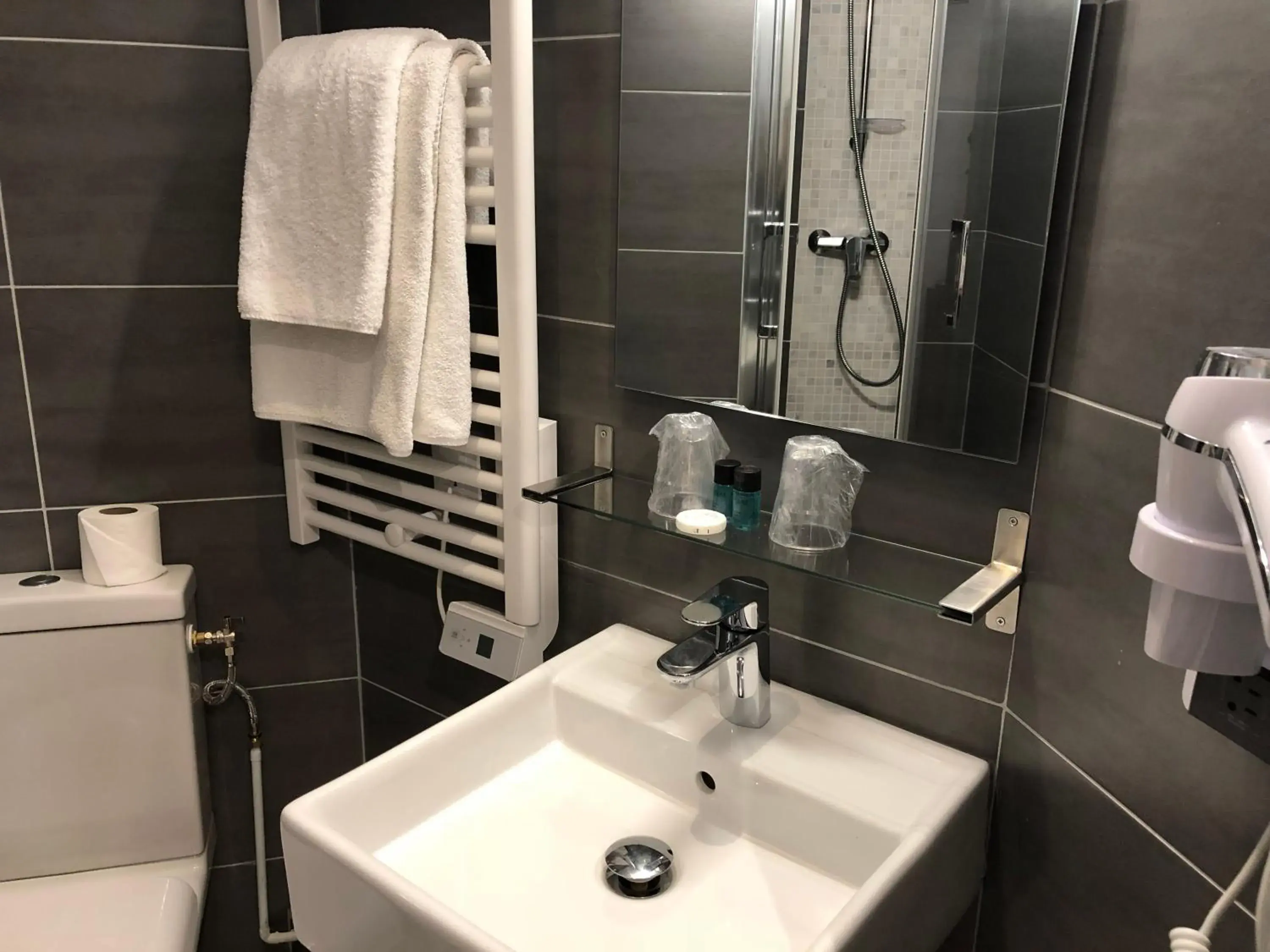 Bathroom in Hôtel Alane