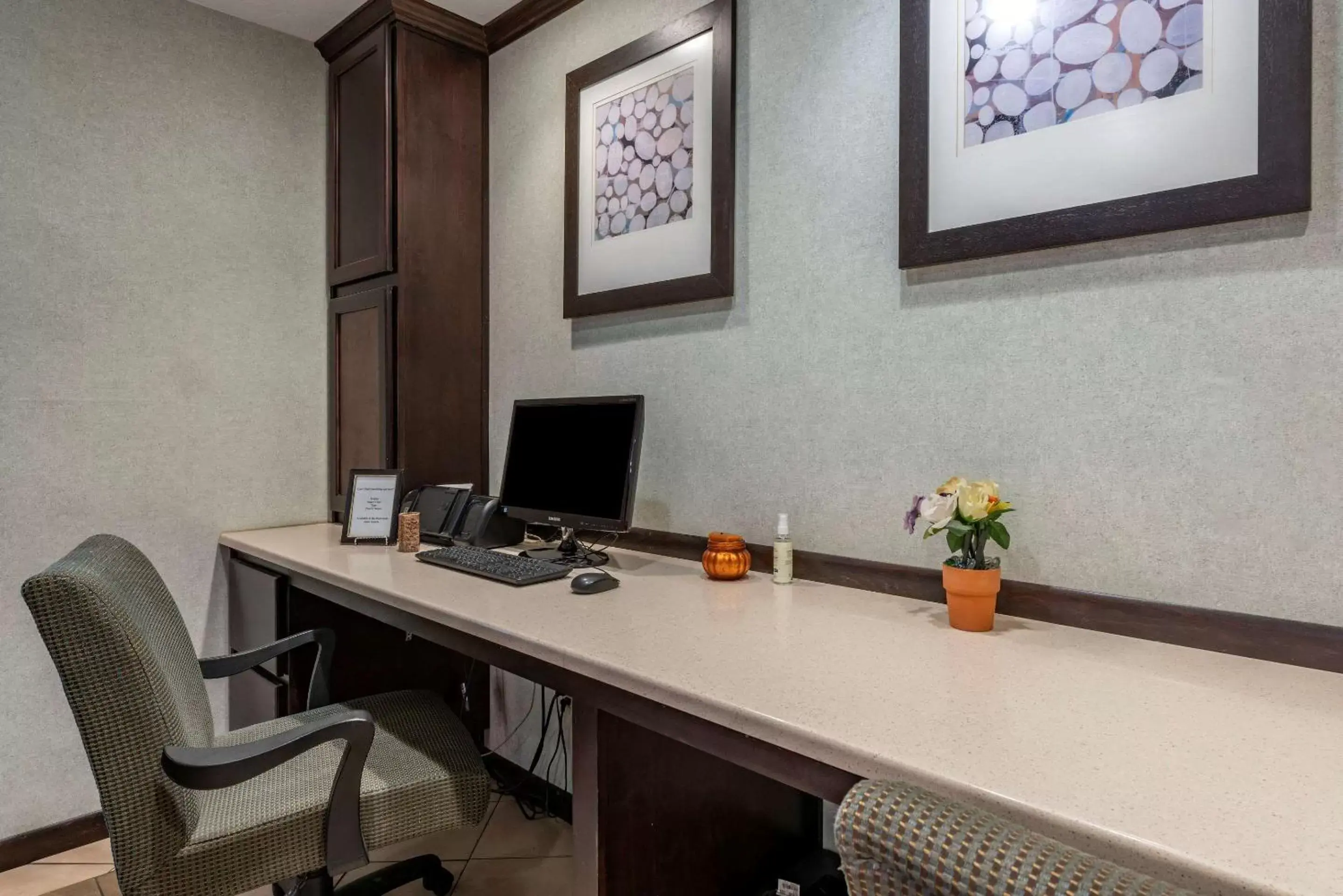 Business facilities in Quality Inn
