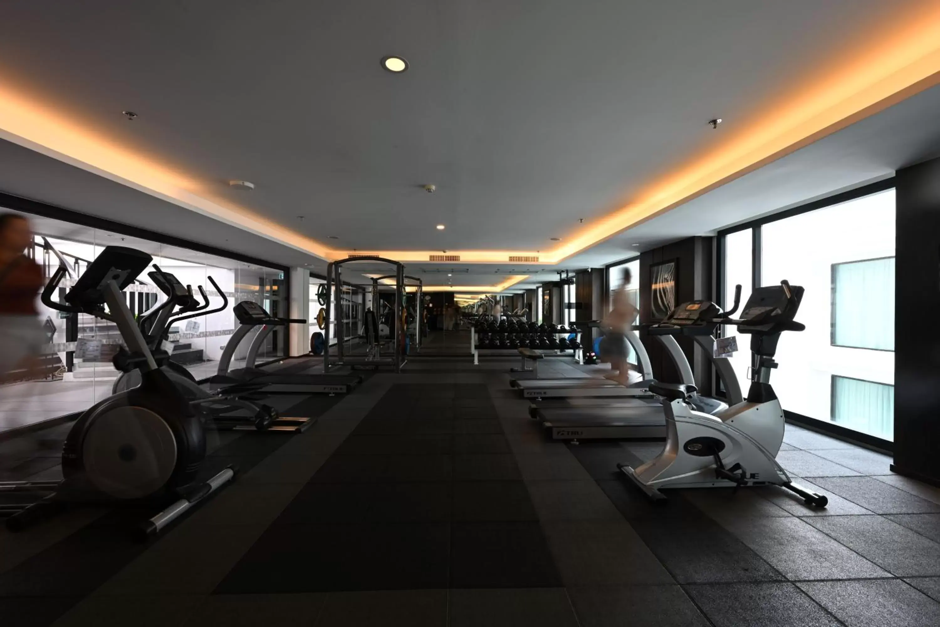Fitness centre/facilities, Fitness Center/Facilities in Mövenpick Hotel Sukhumvit 15 Bangkok