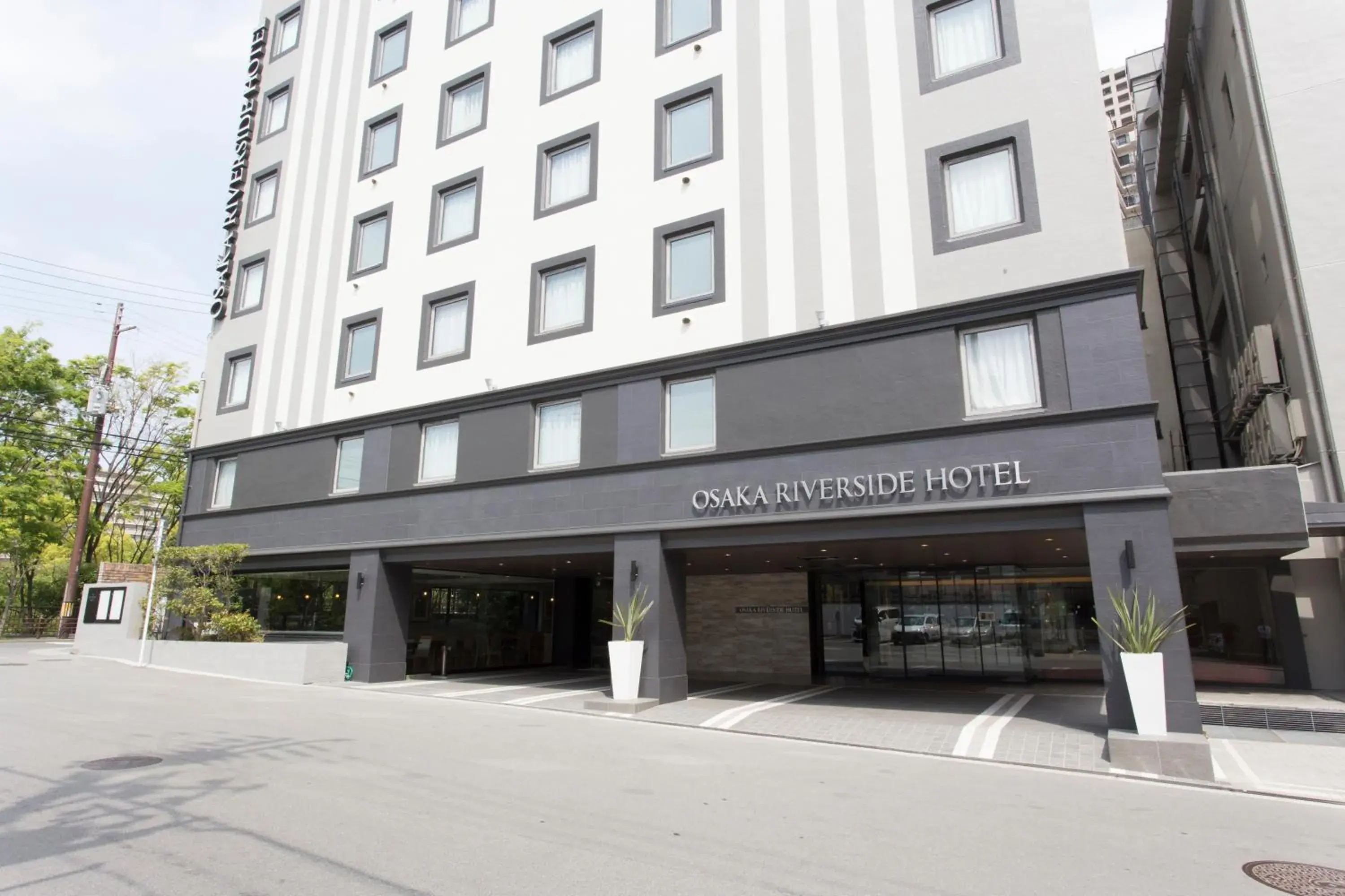 Facade/entrance, Property Building in Osaka River Side Hotel