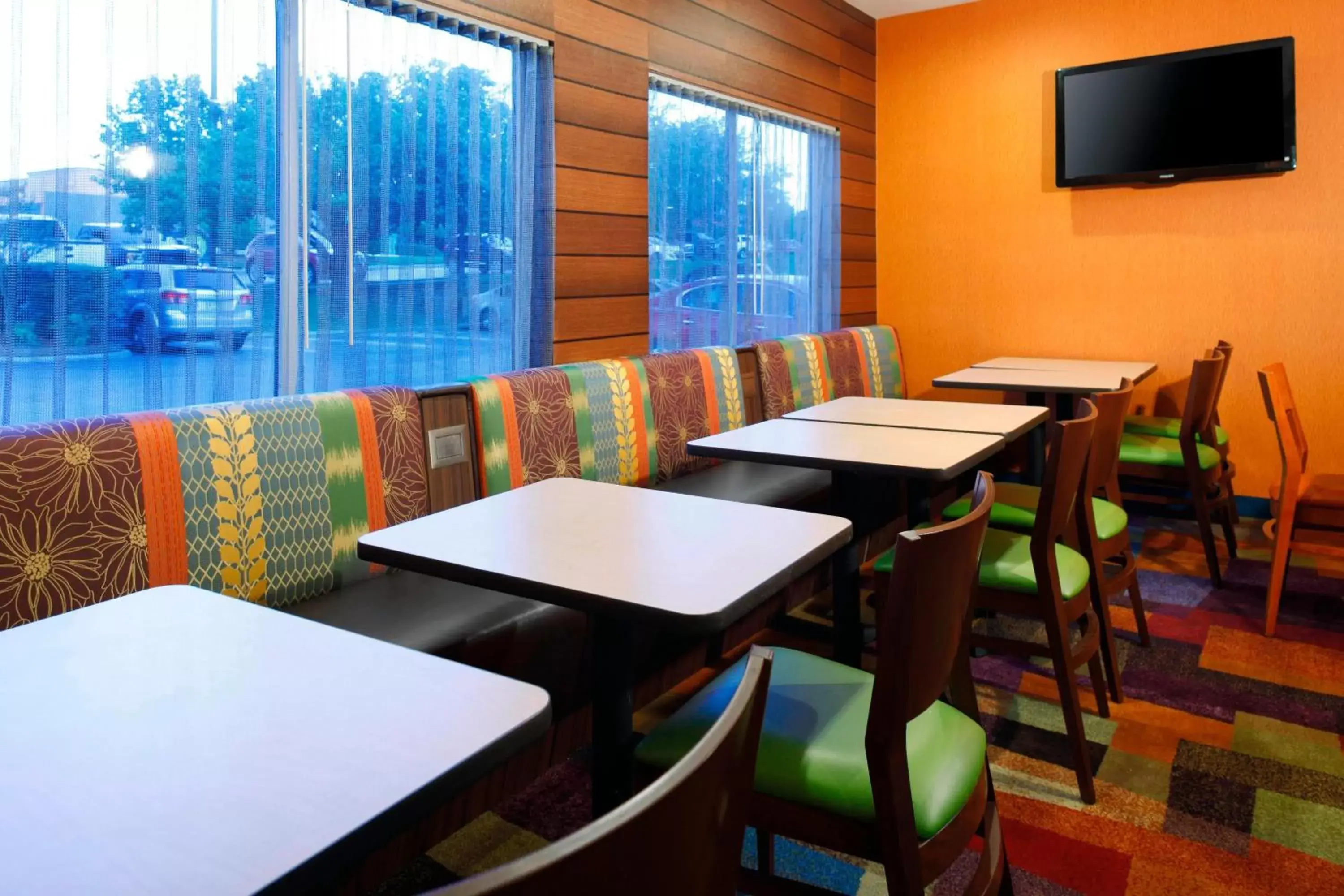 Restaurant/places to eat, Lounge/Bar in Fairfield Inn by Marriott Dothan