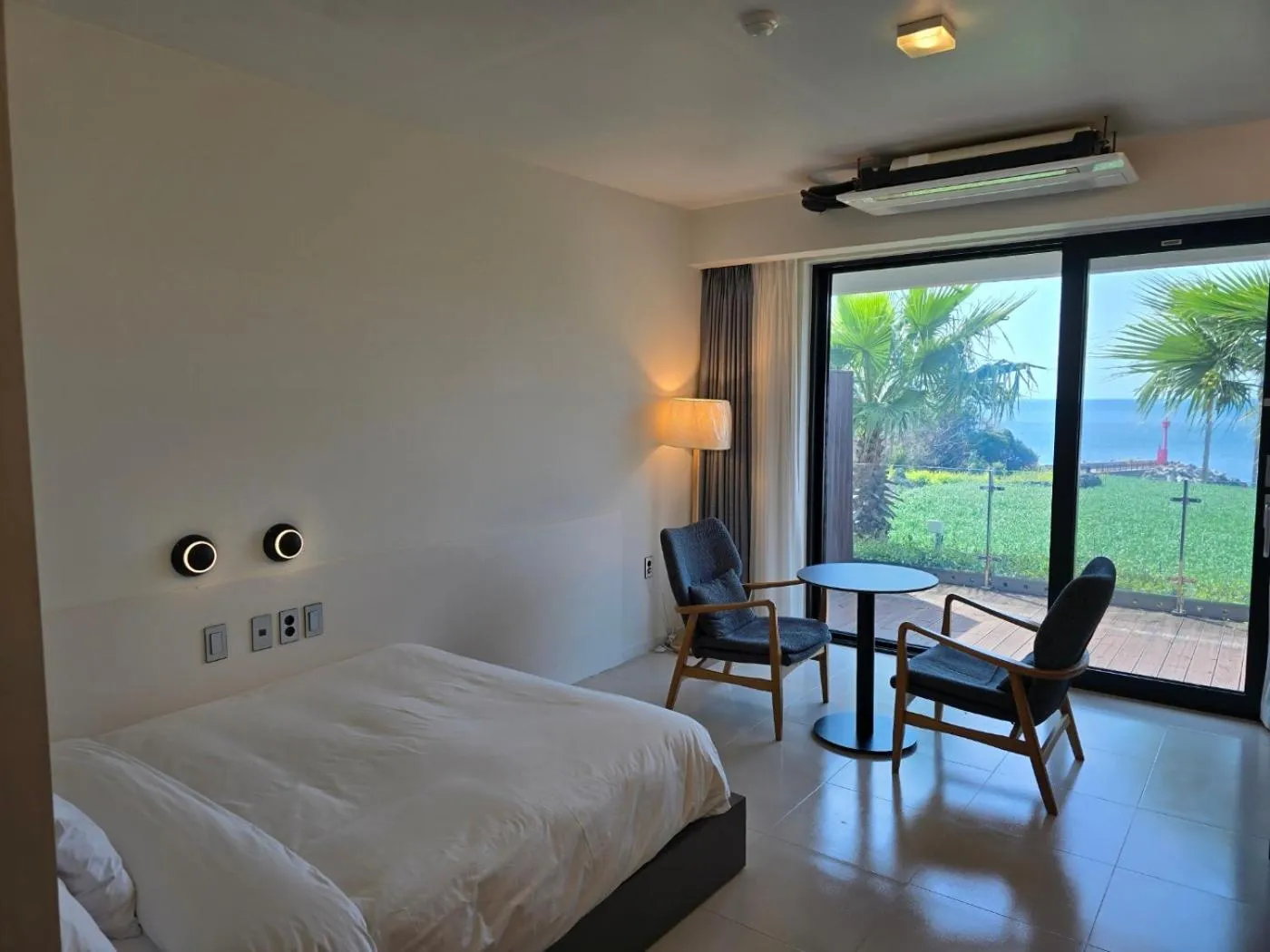 Bed in Lareem Boutique Hotel