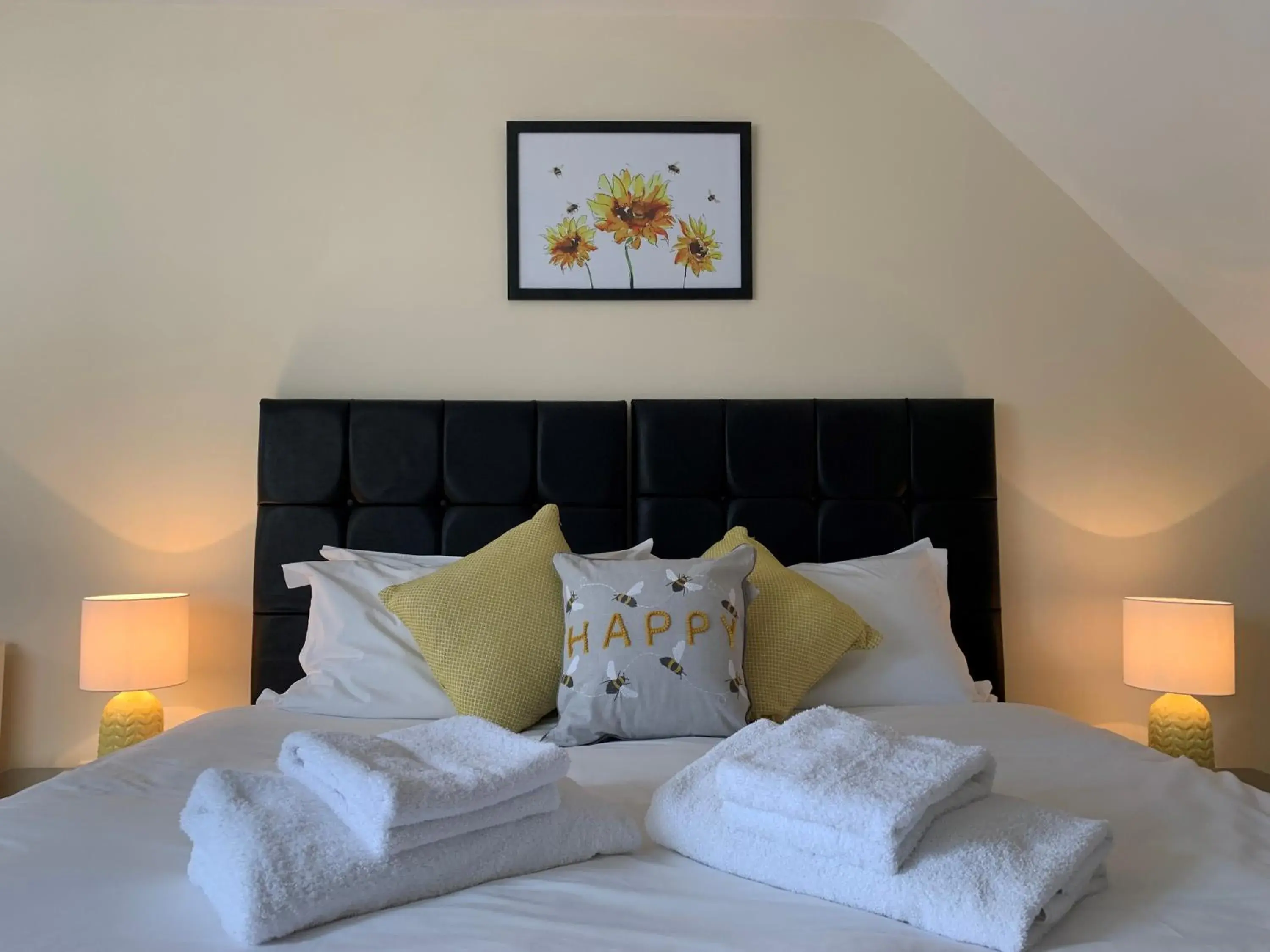Bed in New Inn - Dorchester