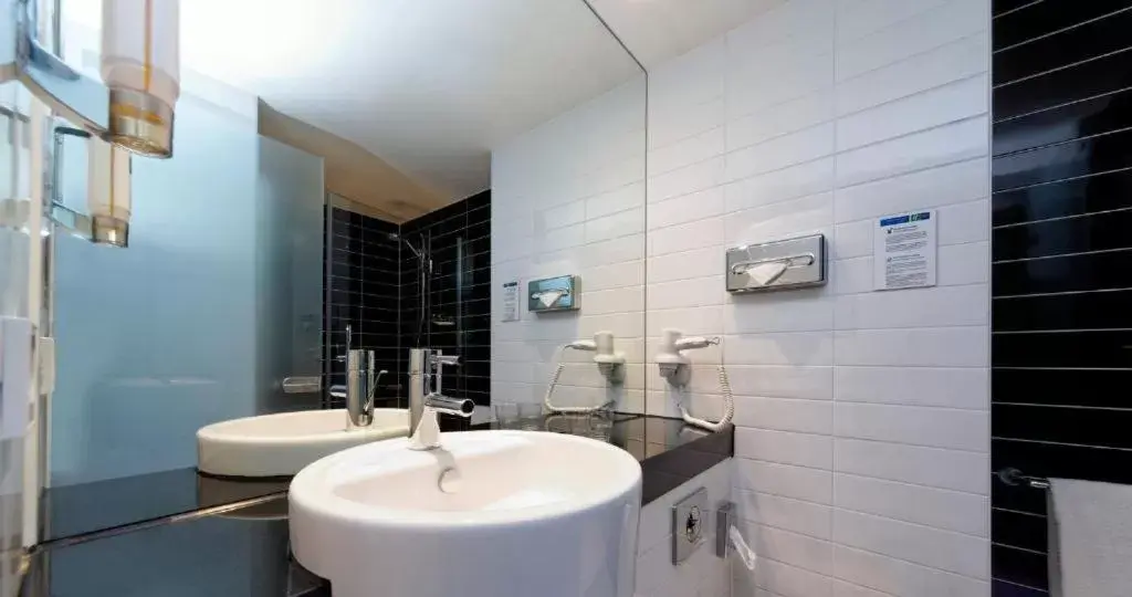 Bathroom in Holiday Inn Express Augsburg, an IHG Hotel