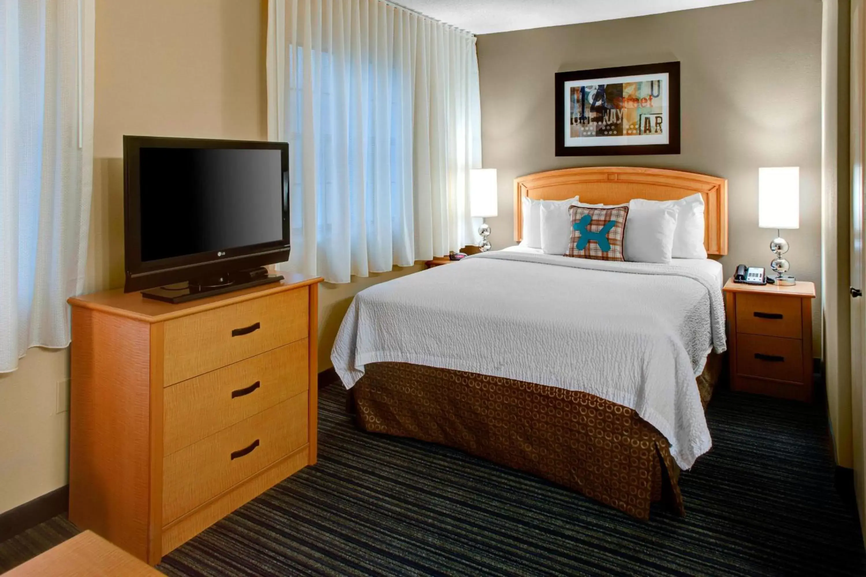 Bedroom, Bed in TownePlace Suites Atlanta Buckhead