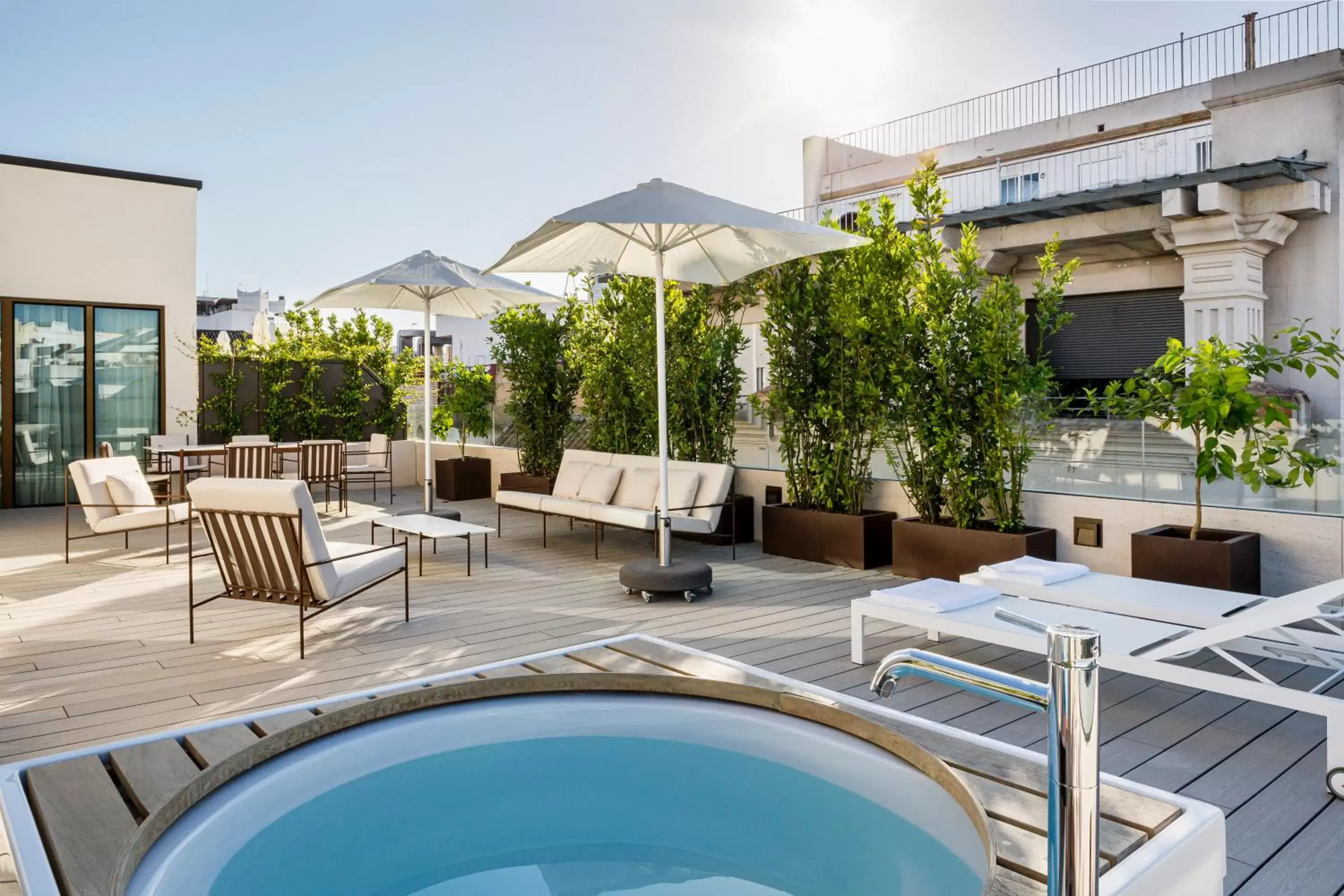 Hot Tub, Swimming Pool in Radisson Collection Hotel, Magdalena Plaza Sevilla