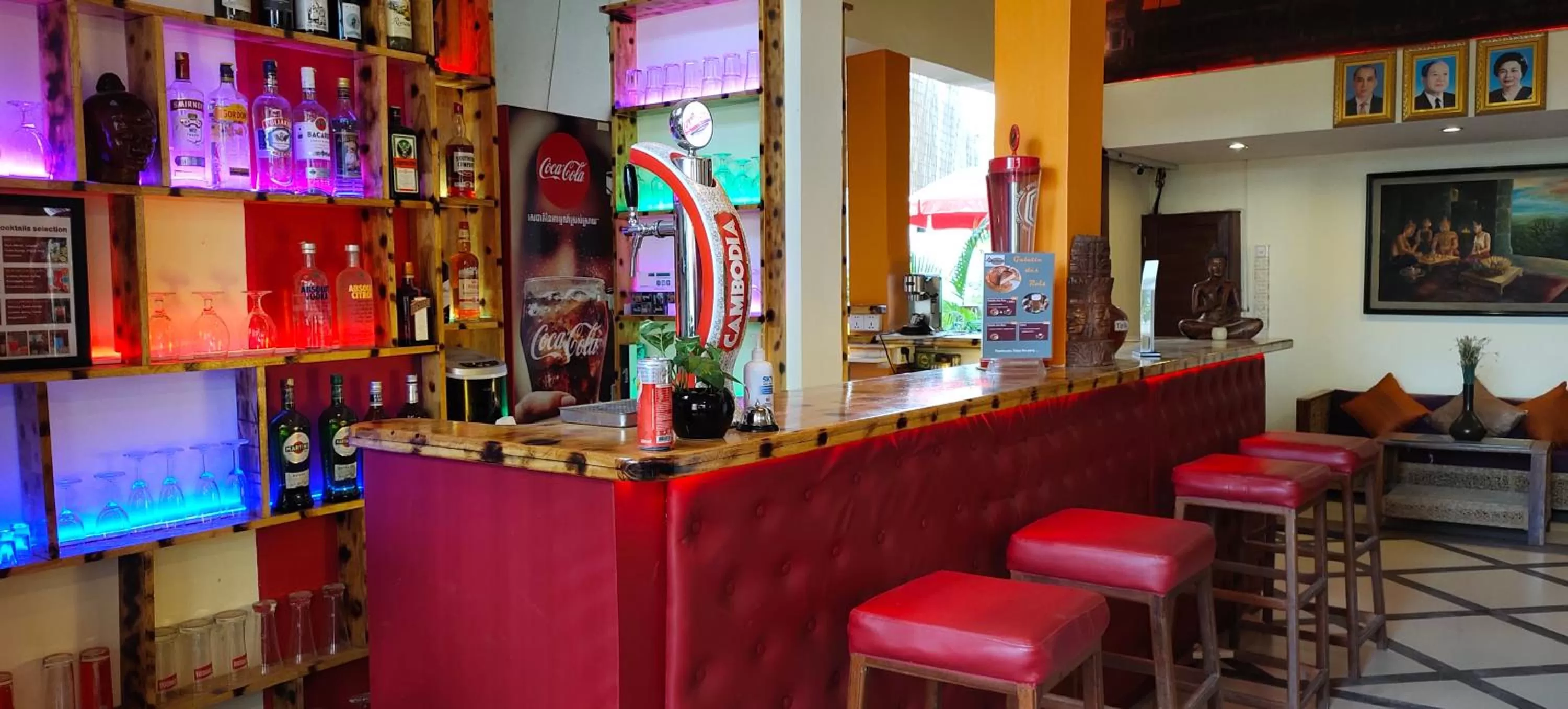 Lounge or bar in La Villa du Bonheur