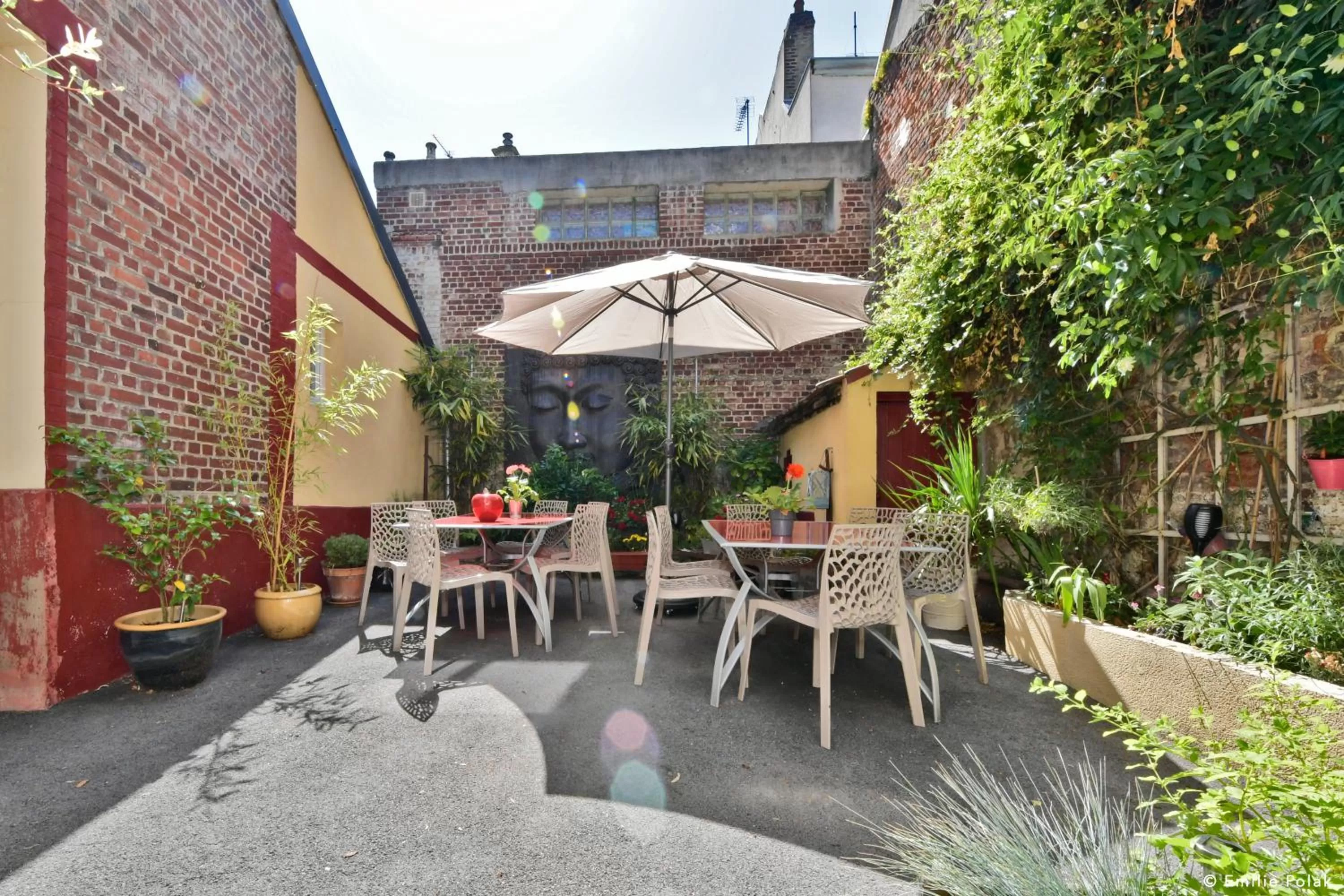 Garden in Chambres d'Hôtes La Filature