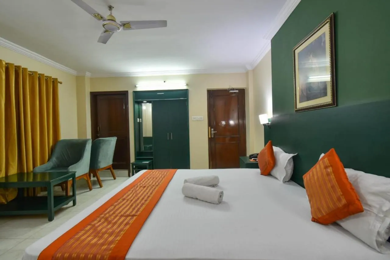 Bed in Hotel Jaisingh Palace