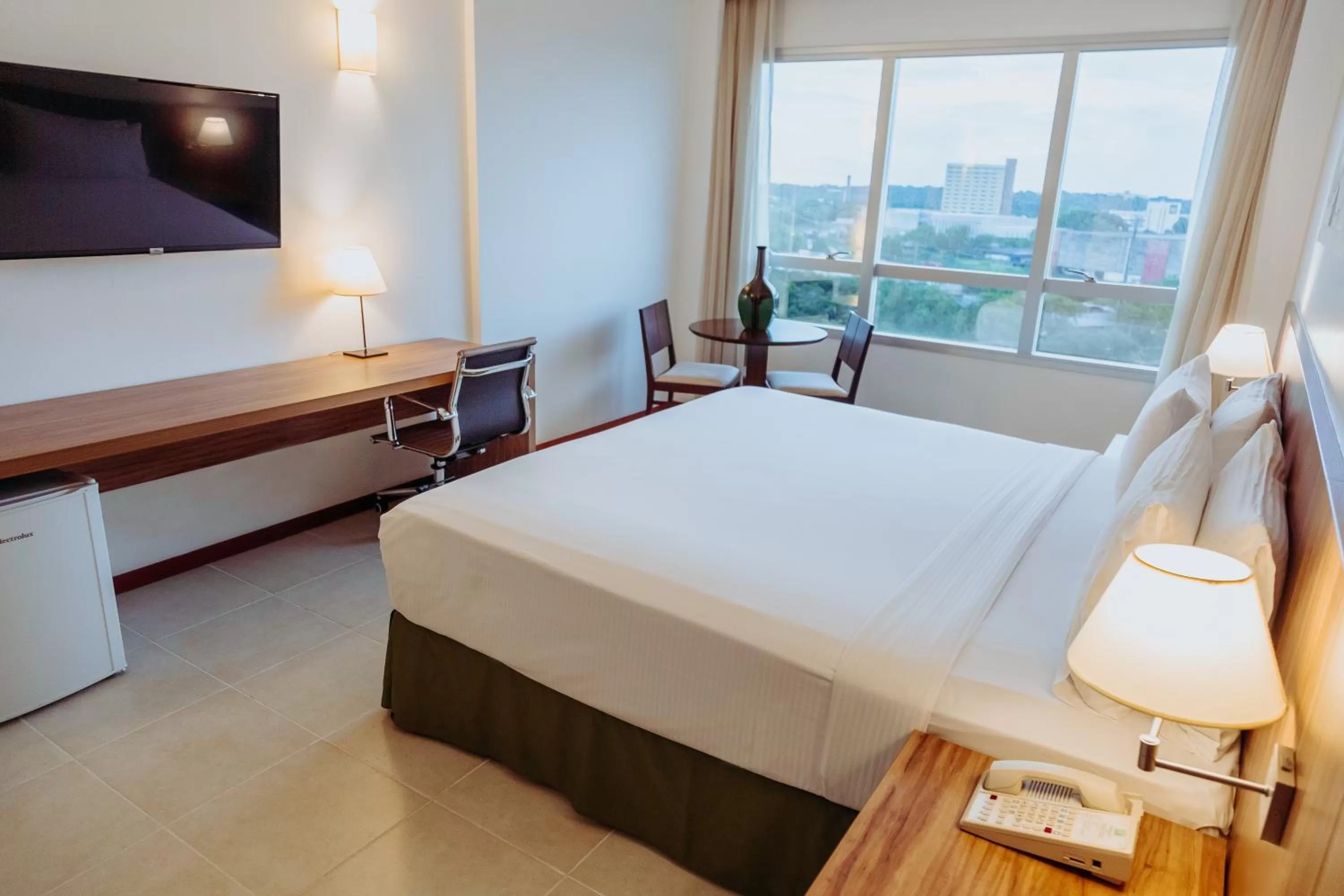 Photo of the whole room, Bed in Holiday Inn Manaus by IHG