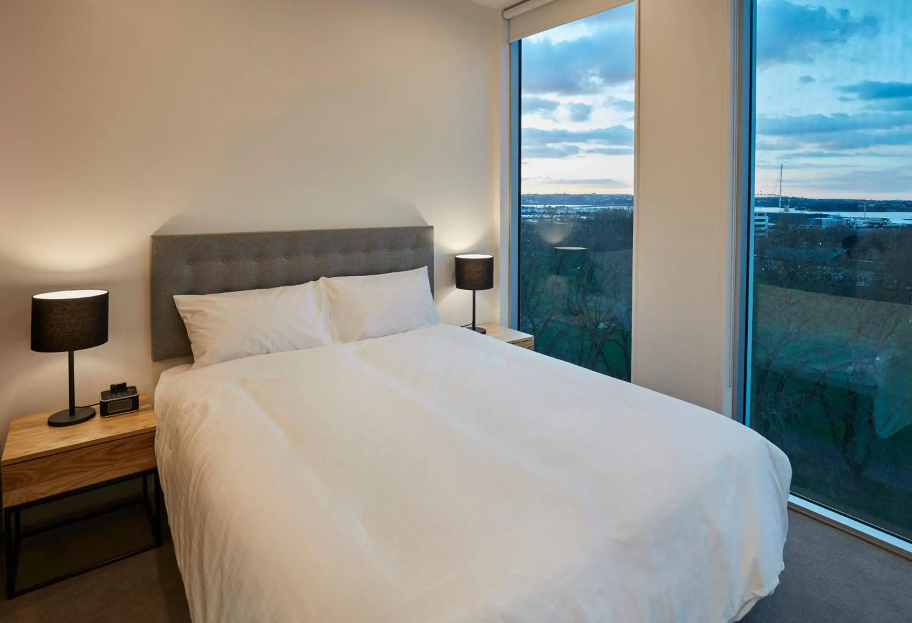 Bedroom, Bed in Swiss-Belsuites Victoria Park Auckland