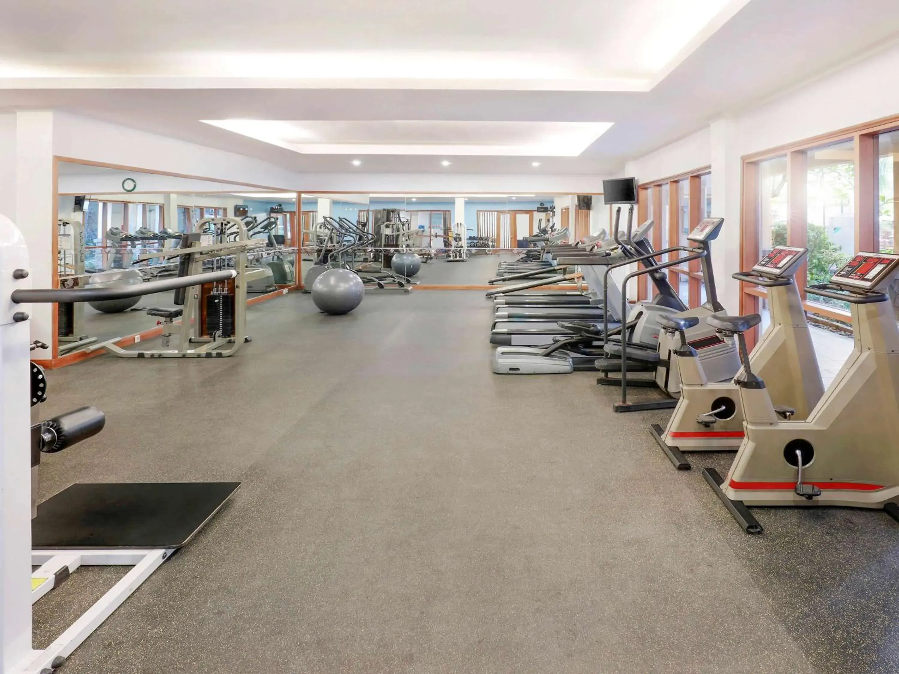 Fitness centre/facilities, Fitness Center/Facilities in Novotel Surabaya Hotel