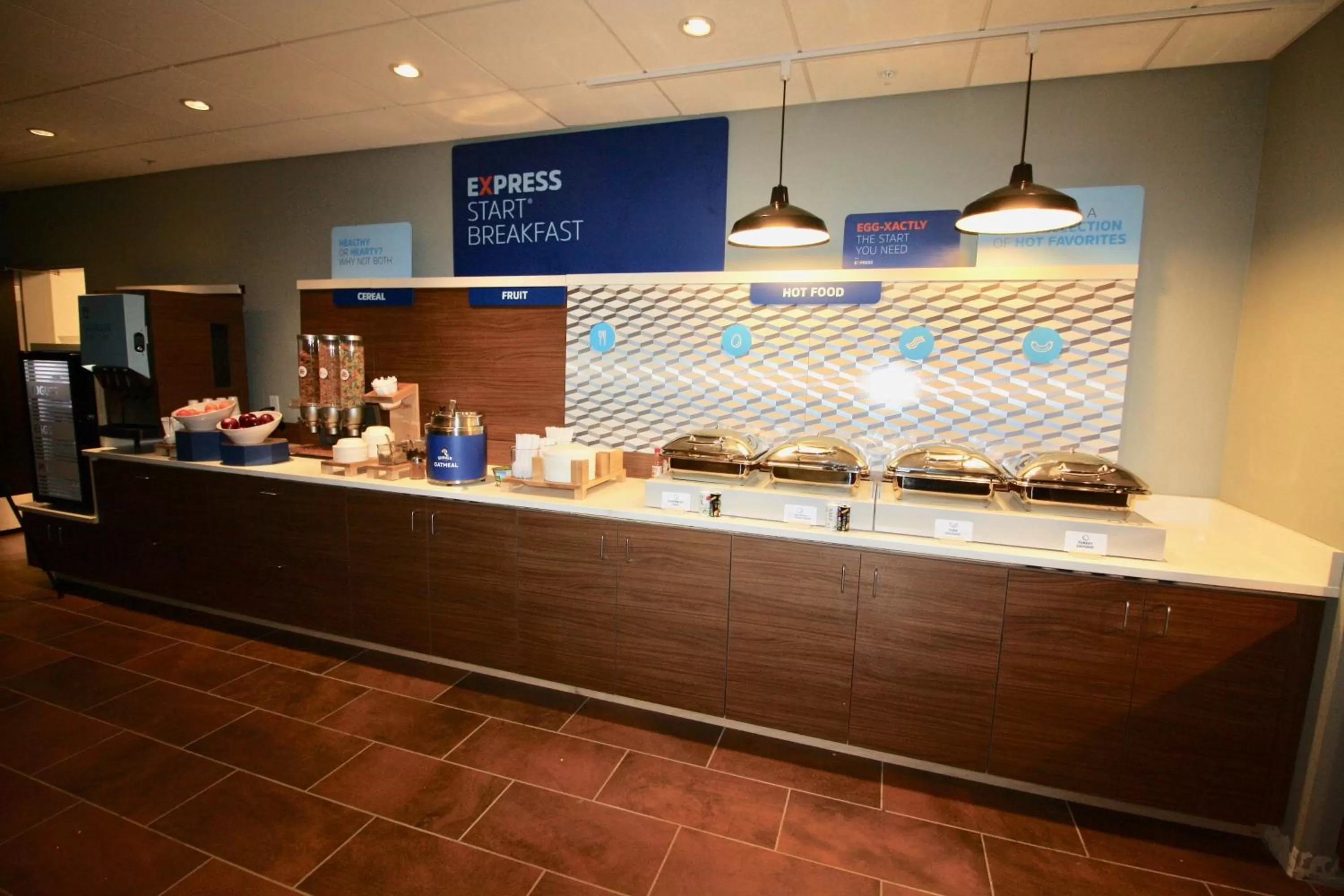 Breakfast in Holiday Inn Express & Suites - Kirksville - University Area by IHG