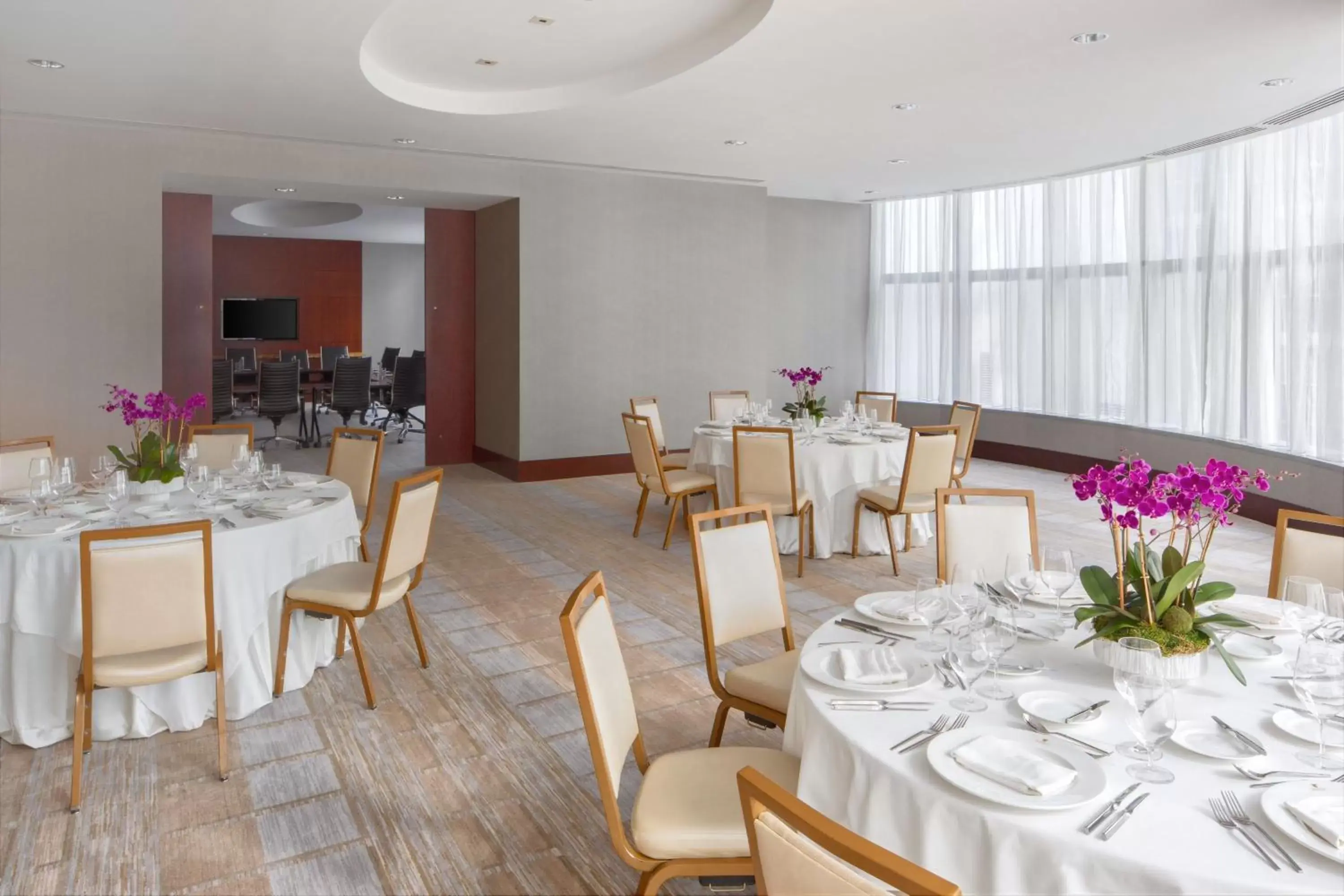 Meeting/conference room, Restaurant/Places to Eat in JW Marriott Marquis Miami