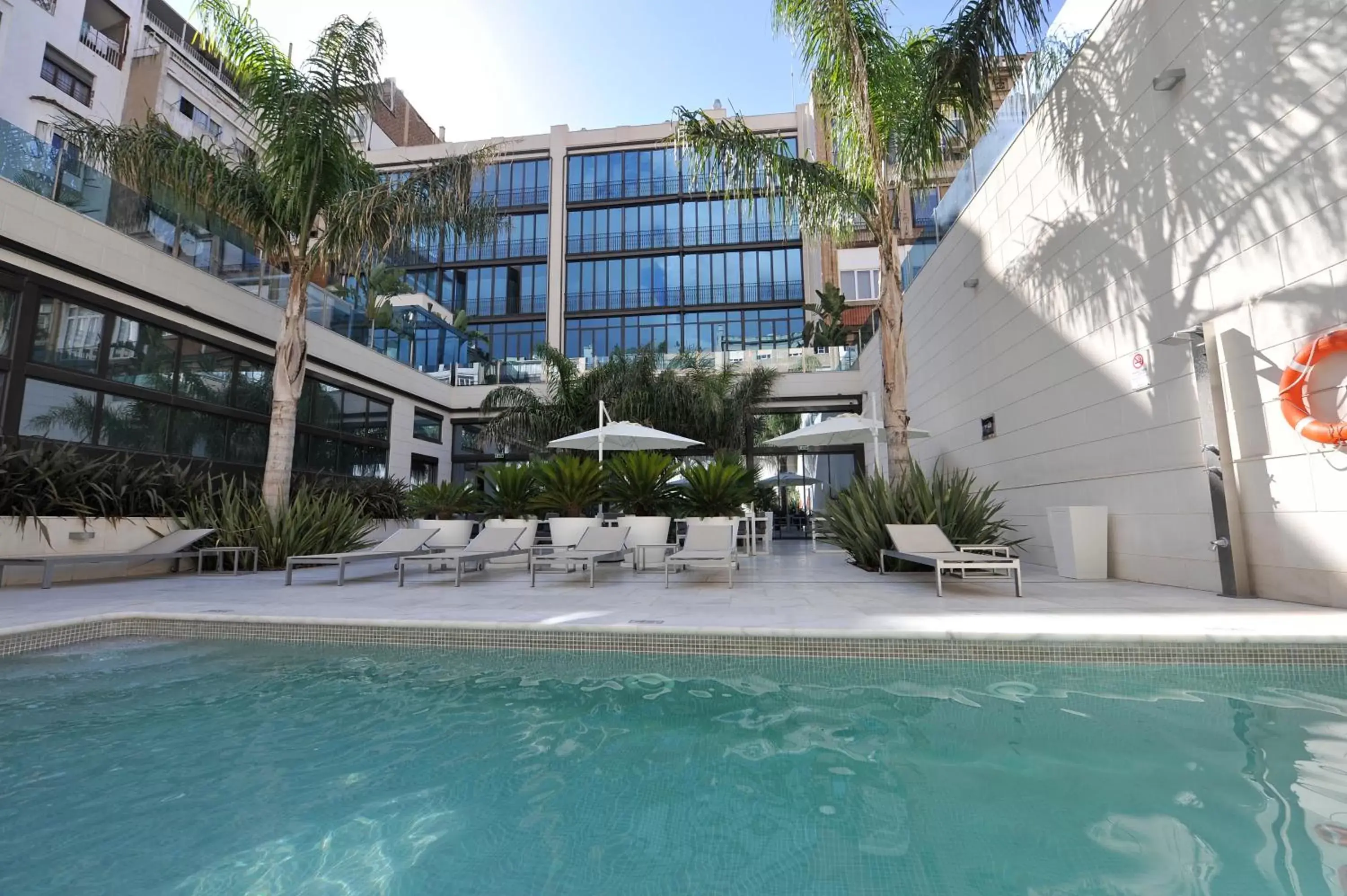 Swimming pool, Property Building in Hotel Indigo Barcelona - Plaza Catalunya, an IHG Hotel