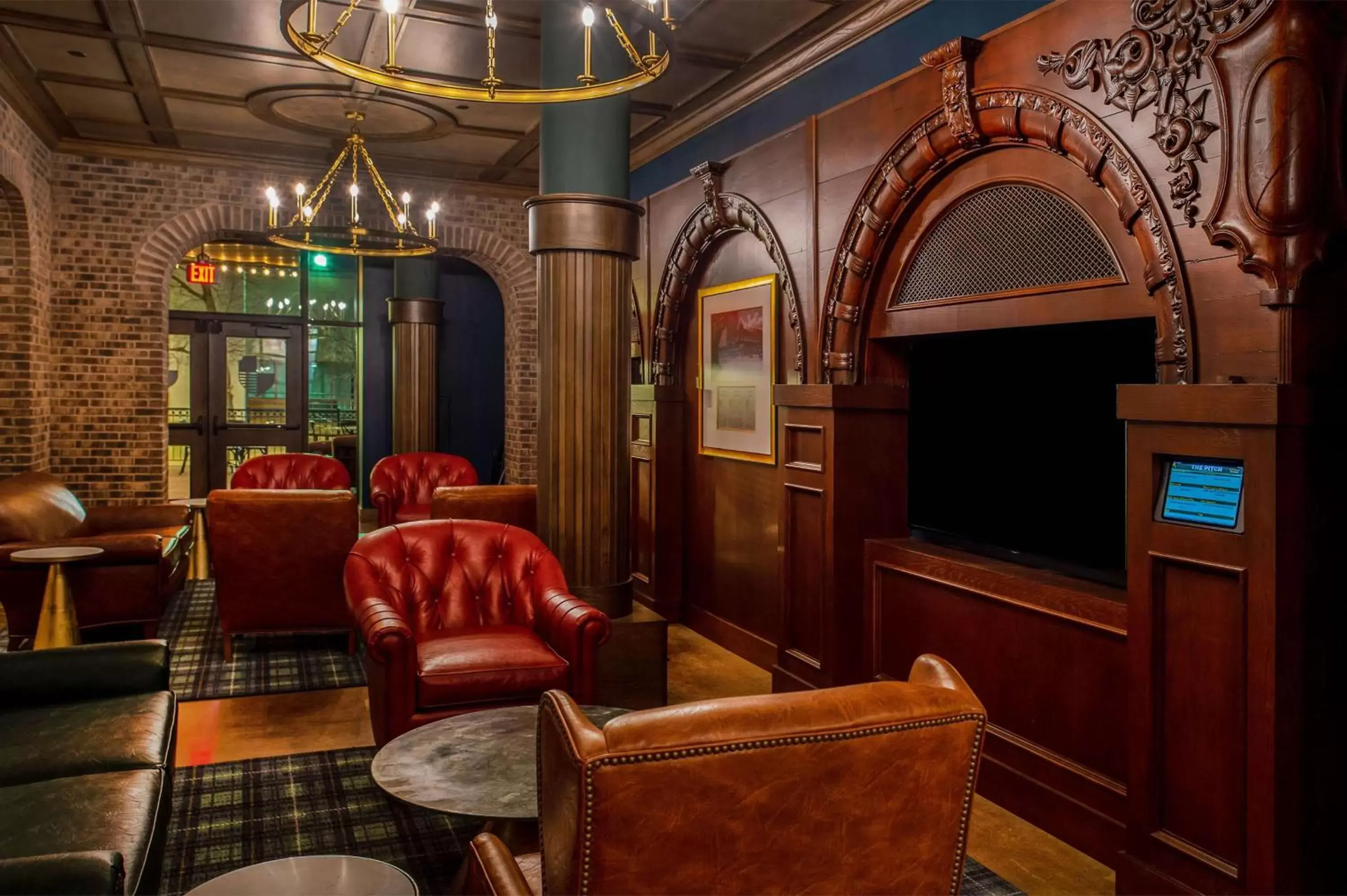 Lounge or bar, Seating Area in St. Louis Union Station Hotel, Curio Collection by Hilton