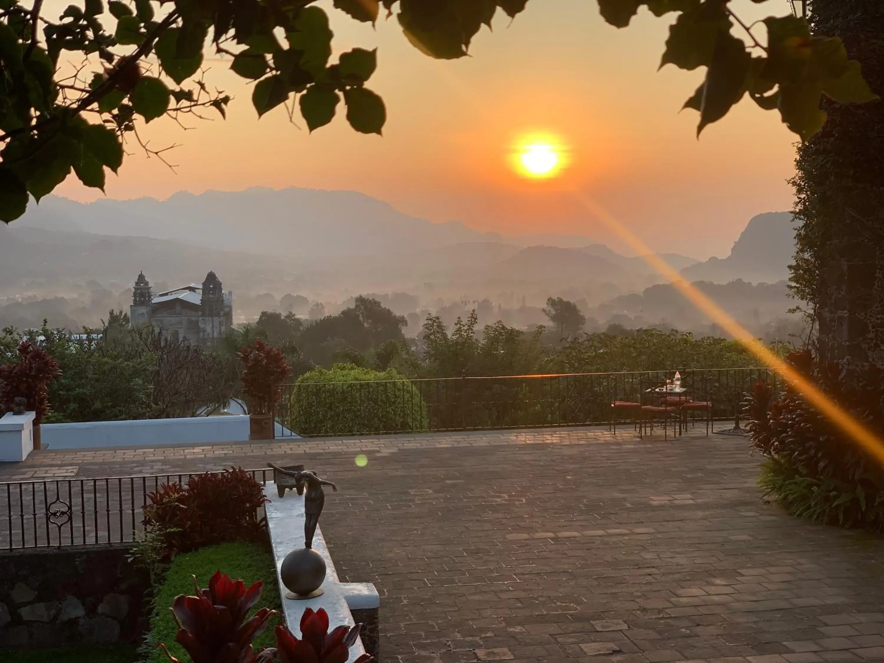 Nearby landmark, Mountain View in Posada del Tepozteco