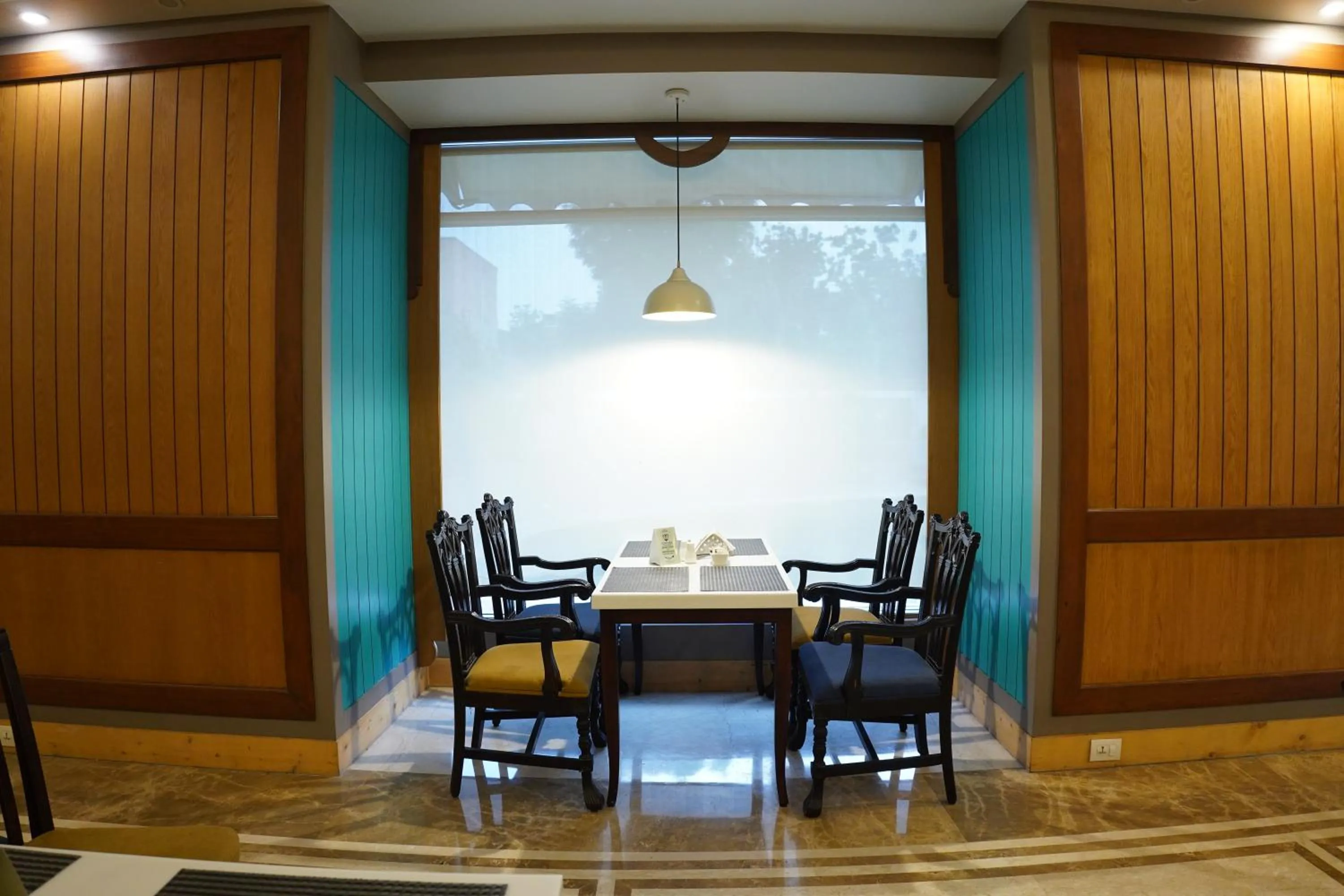 Dining area in Park Plaza Jodhpur