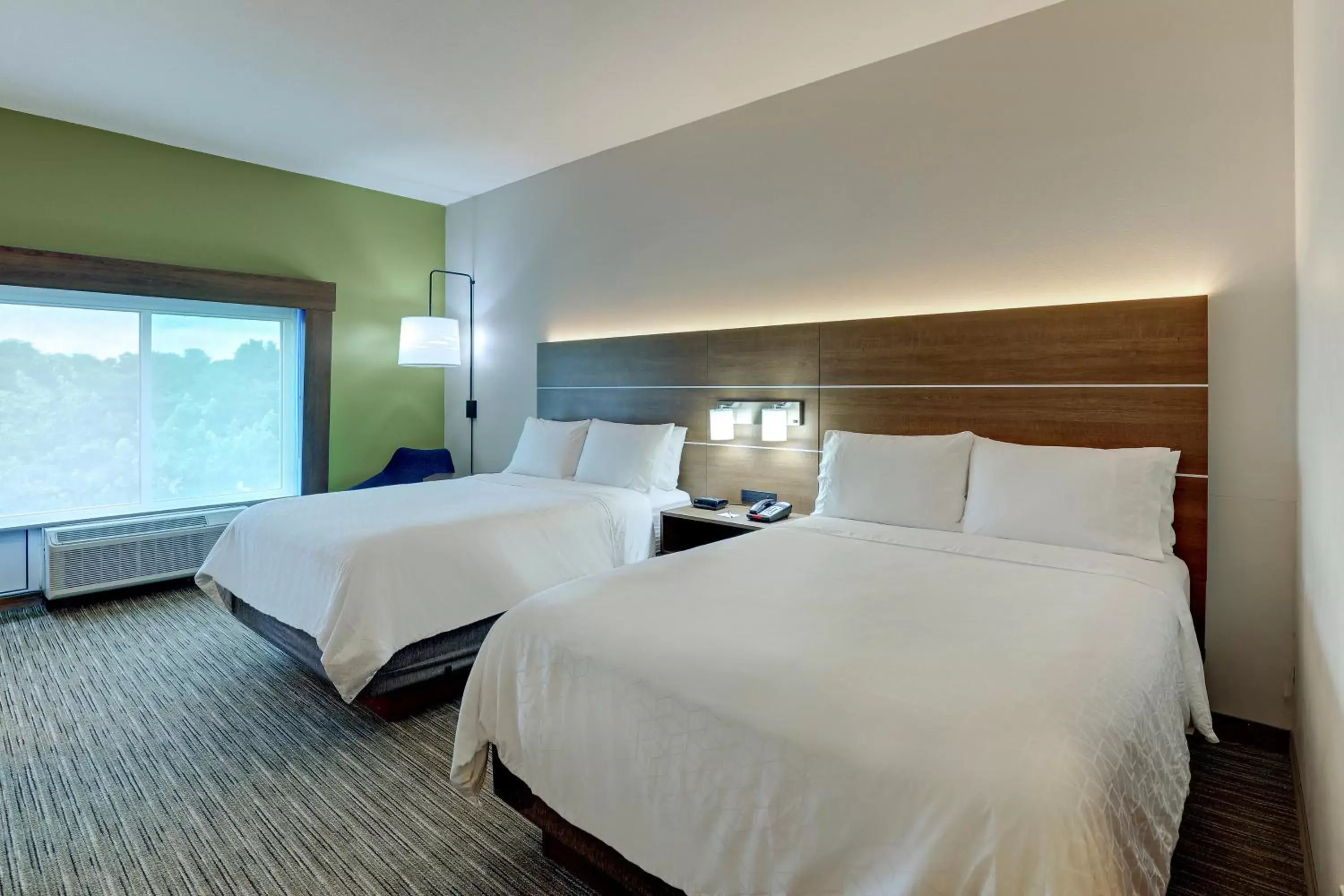 Photo of the whole room, Bed in Holiday Inn Express Campbellsville, an IHG Hotel