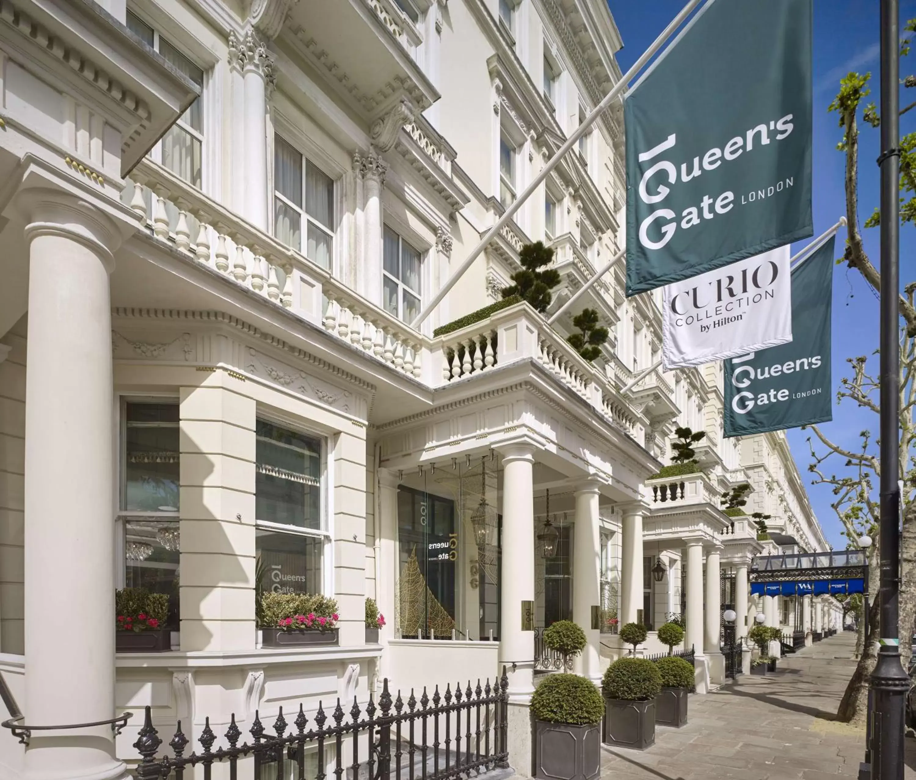 Property building in 100 Queen’s Gate Hotel London, Curio Collection by Hilton