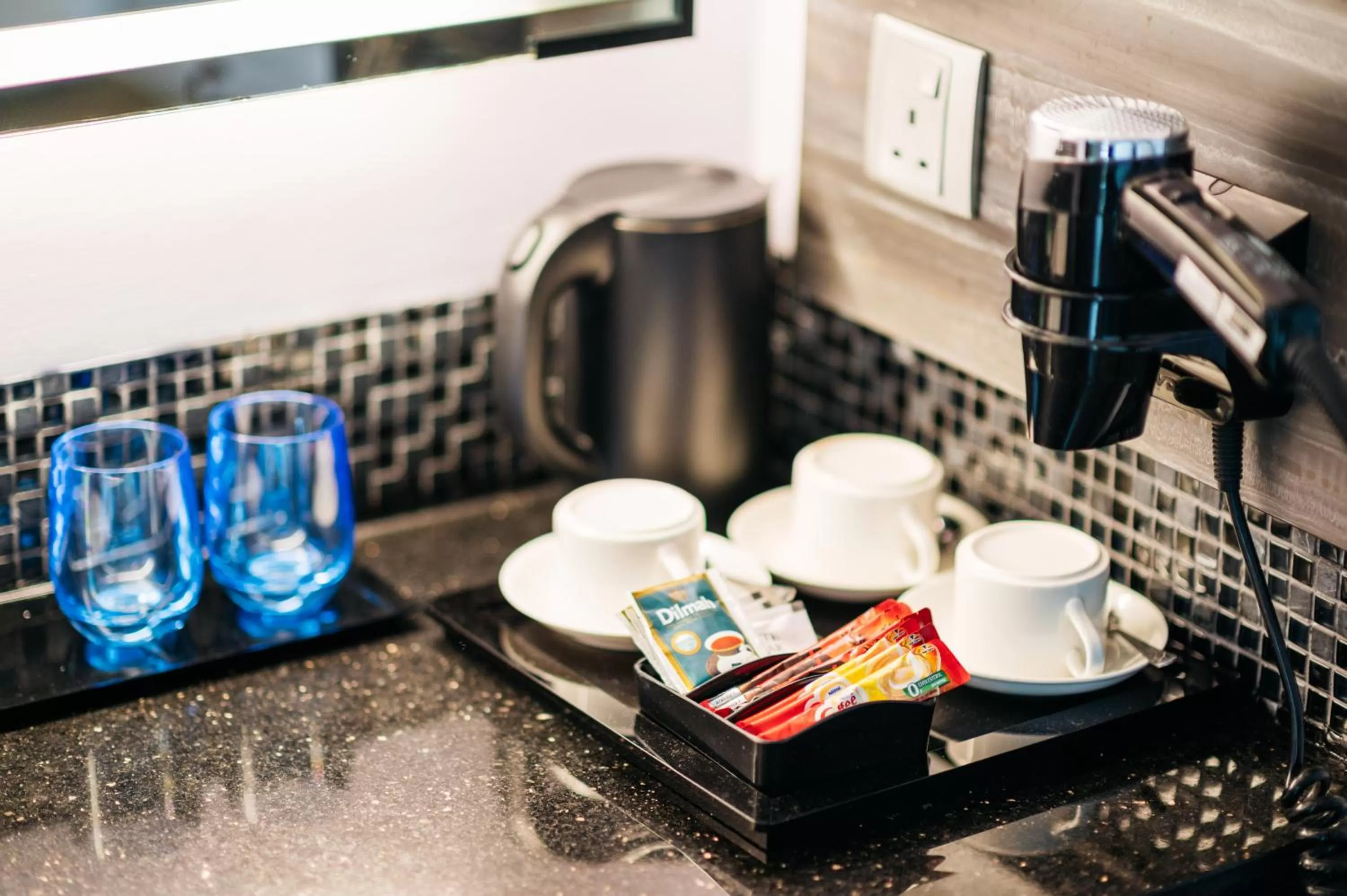 Coffee/tea facilities in Mercure Singapore Tyrwhitt