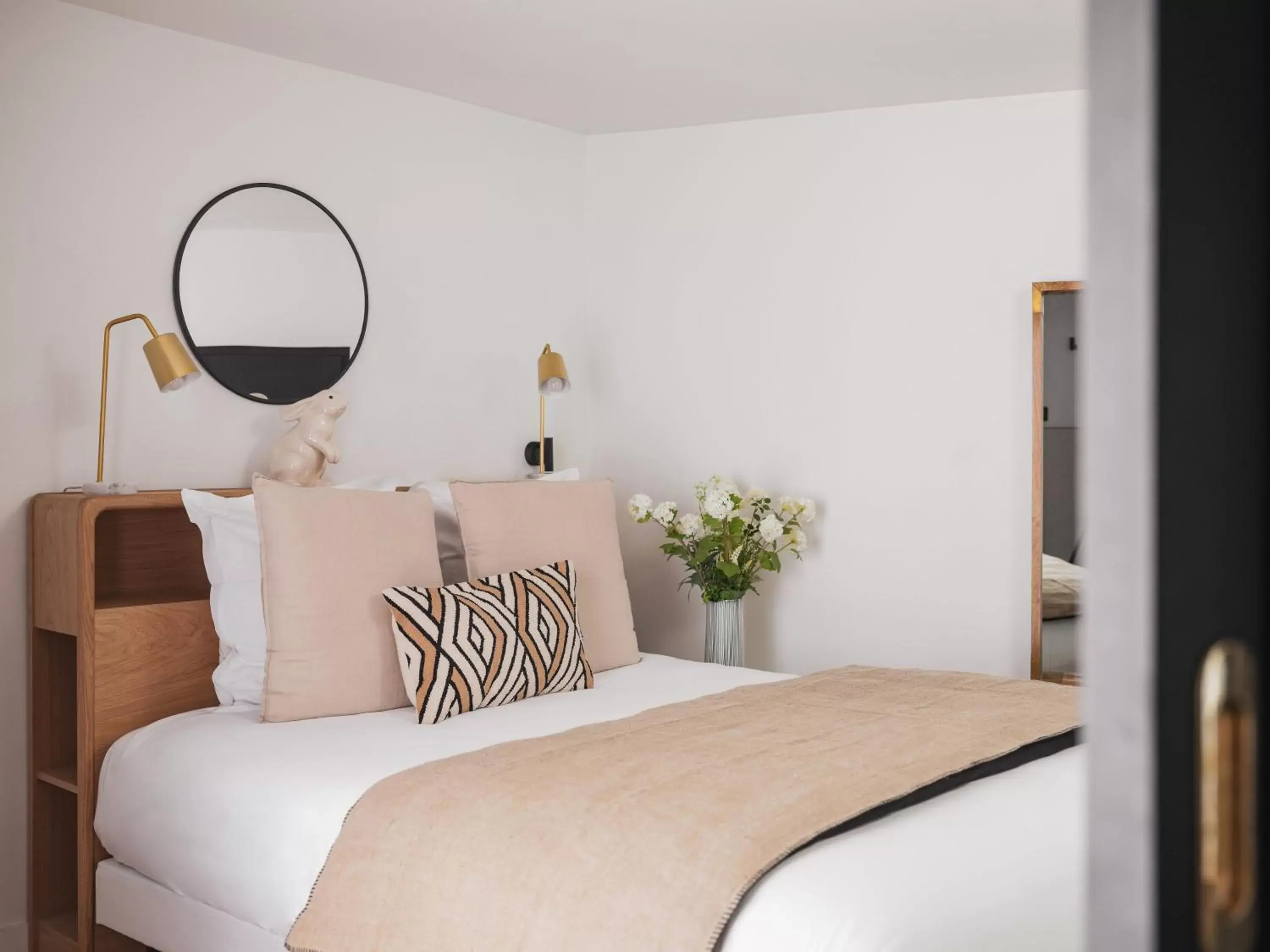 Bedroom, Bed in Maisons du Monde Hotel & Suites - Nantes