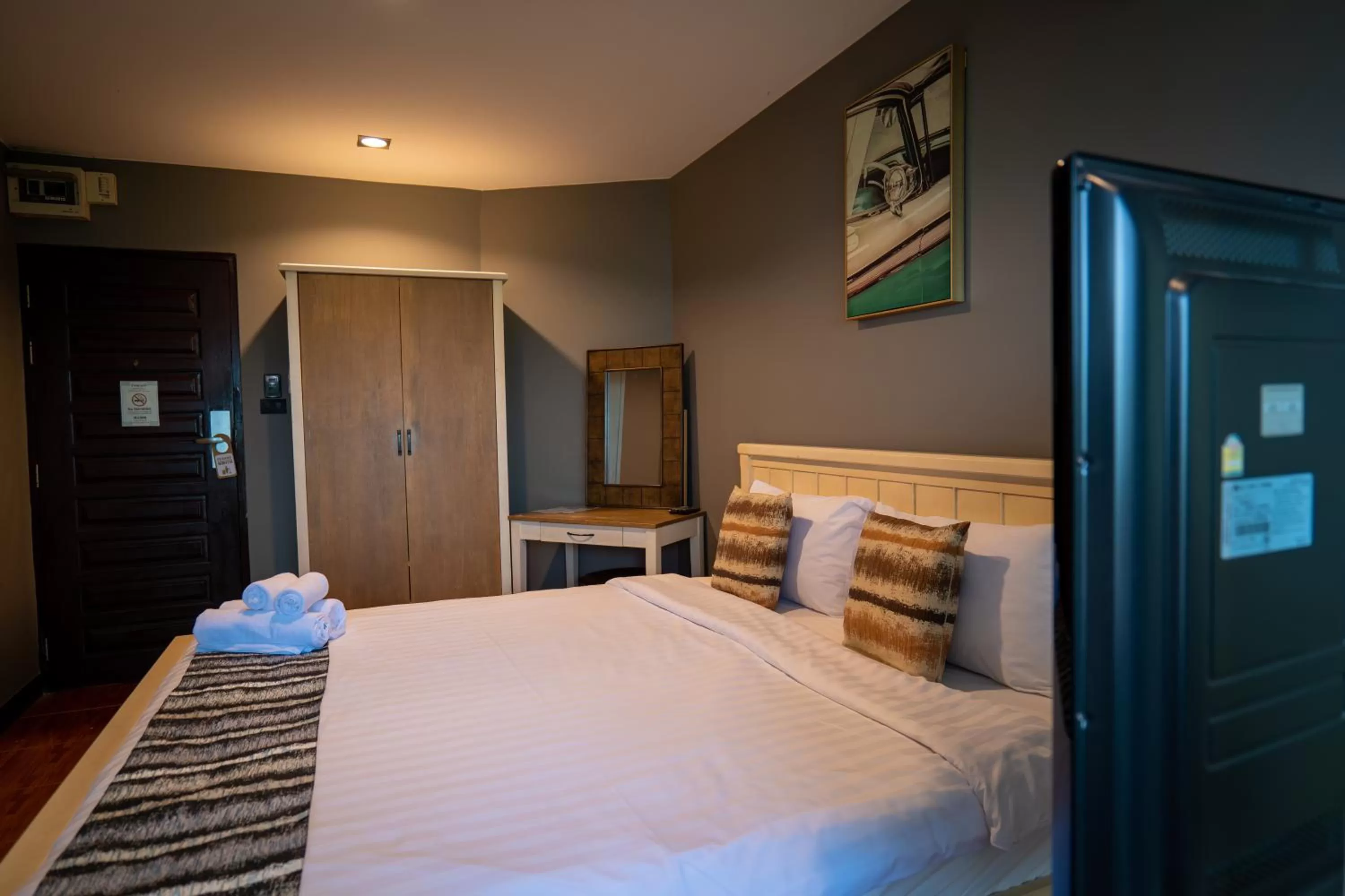 Bedroom, Bed in Anandpura Riverside Hotel