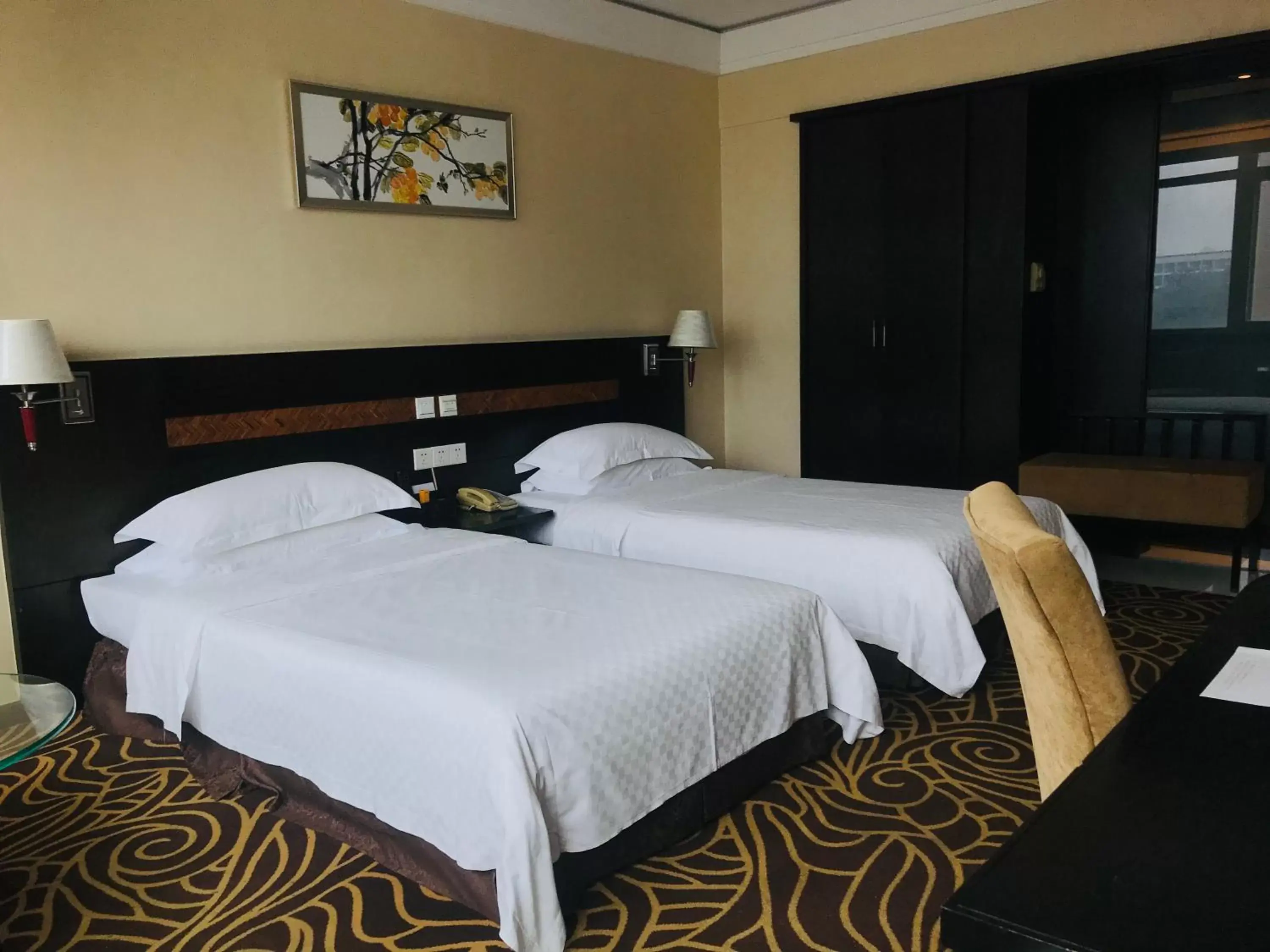 People, Bed in Hua Shi Hotel