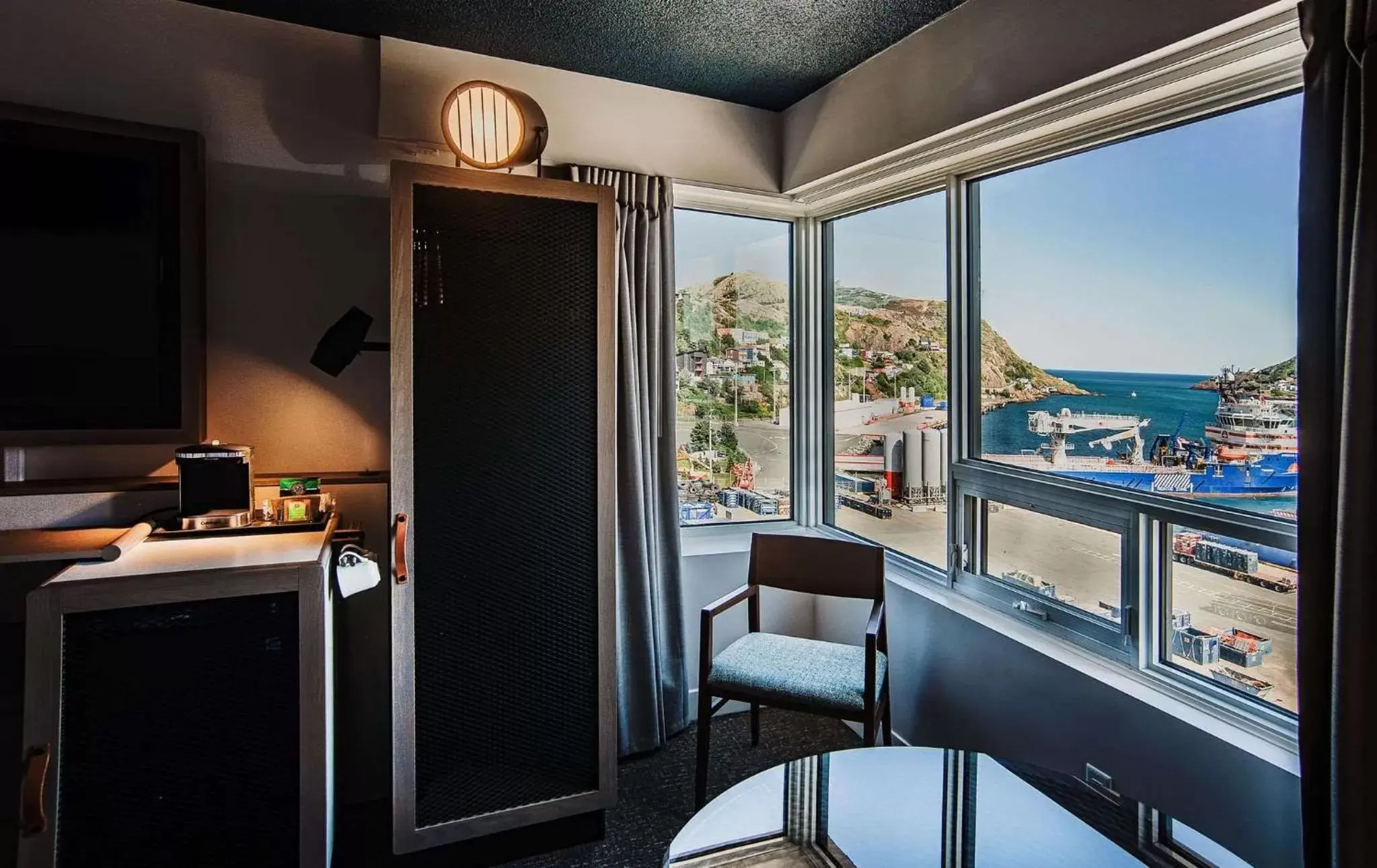 Bedroom in DoubleTree by Hilton St. John's Harbourview