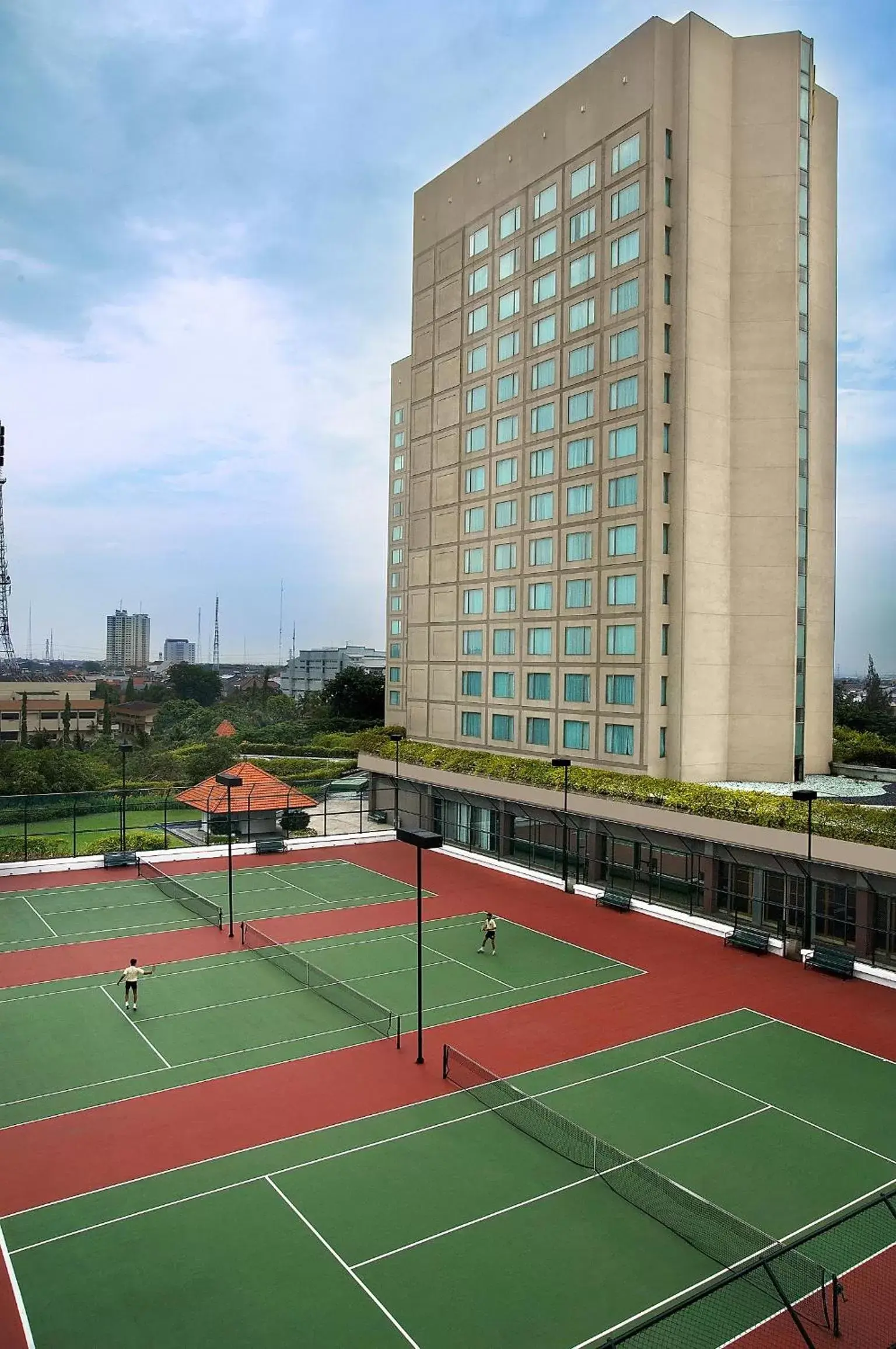 Tennis court, Tennis/Squash in Shangri-la Surabaya