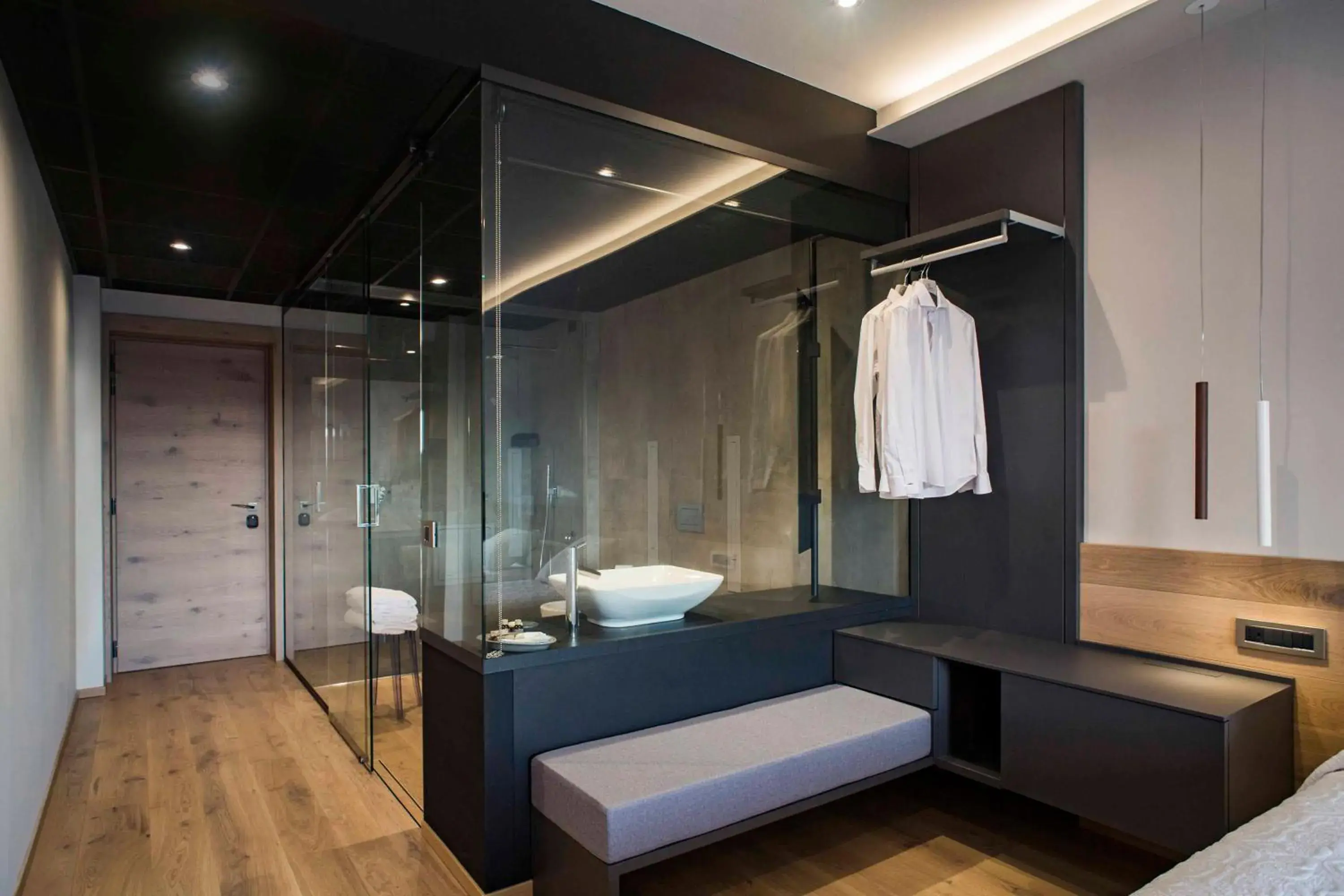 Shower, Bathroom in Hotel Ristorante La Rosina