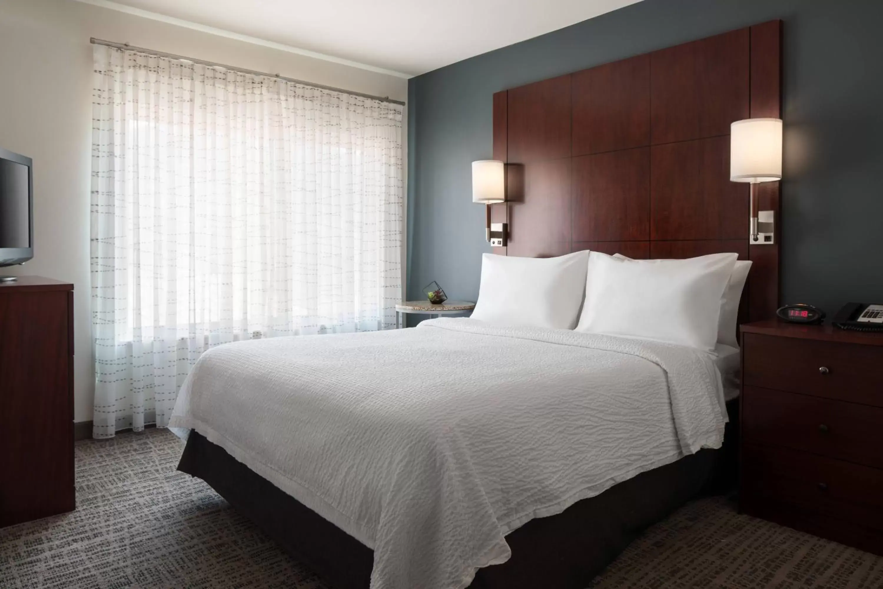 Bedroom, Bed in Residence Inn Glenwood Springs