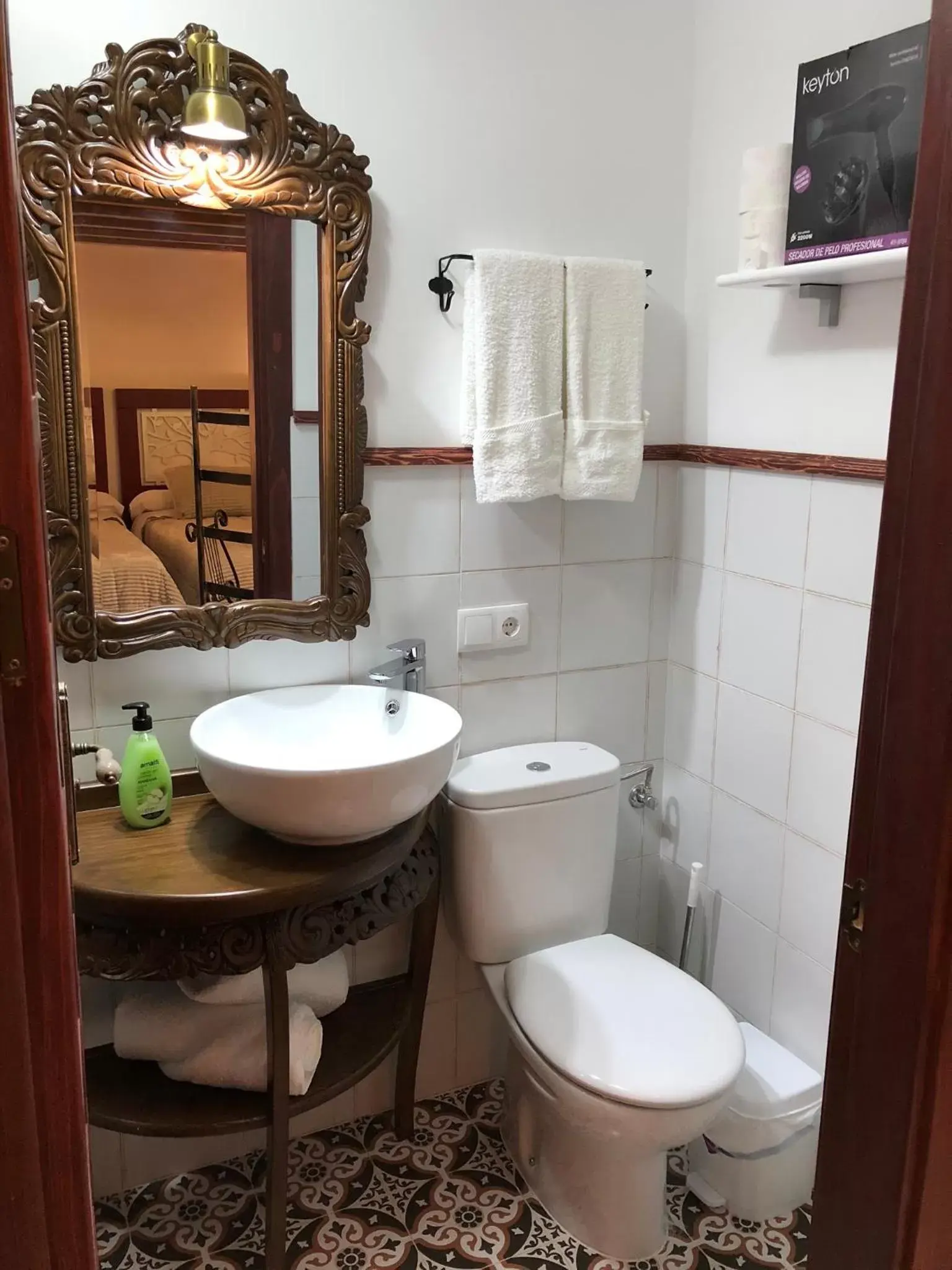 Toilet, Bathroom in Retiro del Teatro Almagro