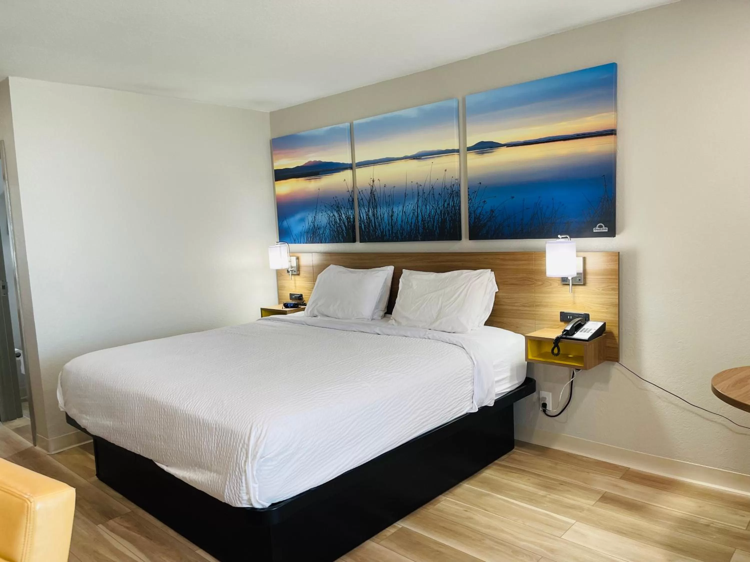 Bed in Days Inn by Wyndham Killeen Fort Hood