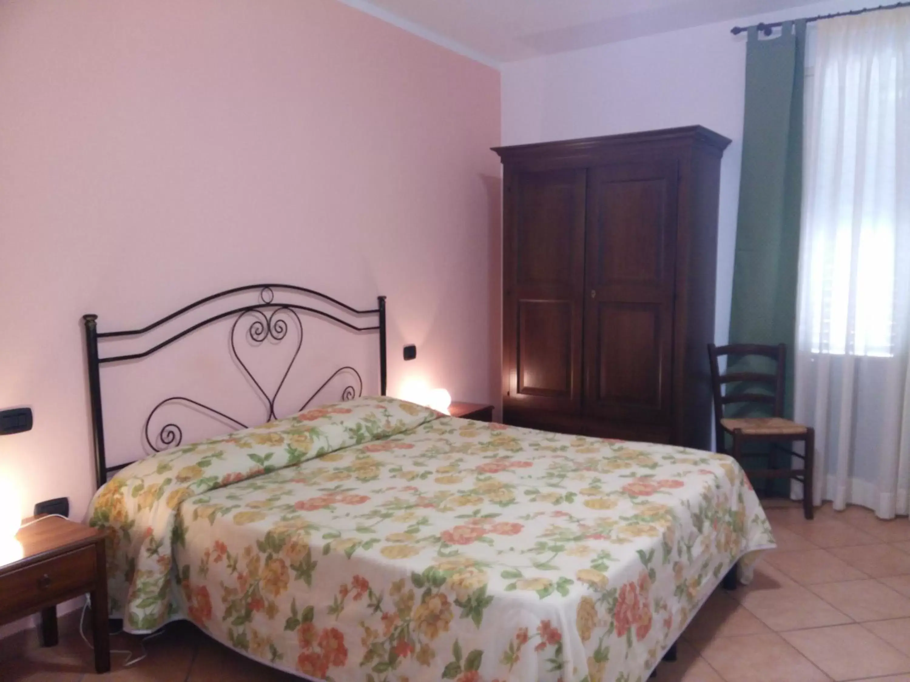 Photo of the whole room, Bed in Locanda Scirocco