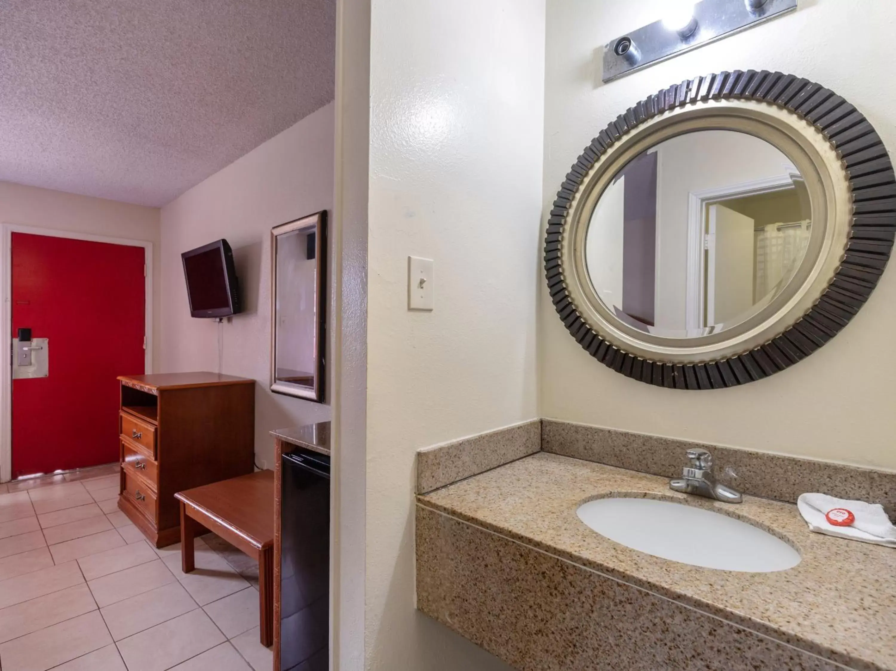 Bathroom in OYO Hotel San Antonio Lackland near Seaworld