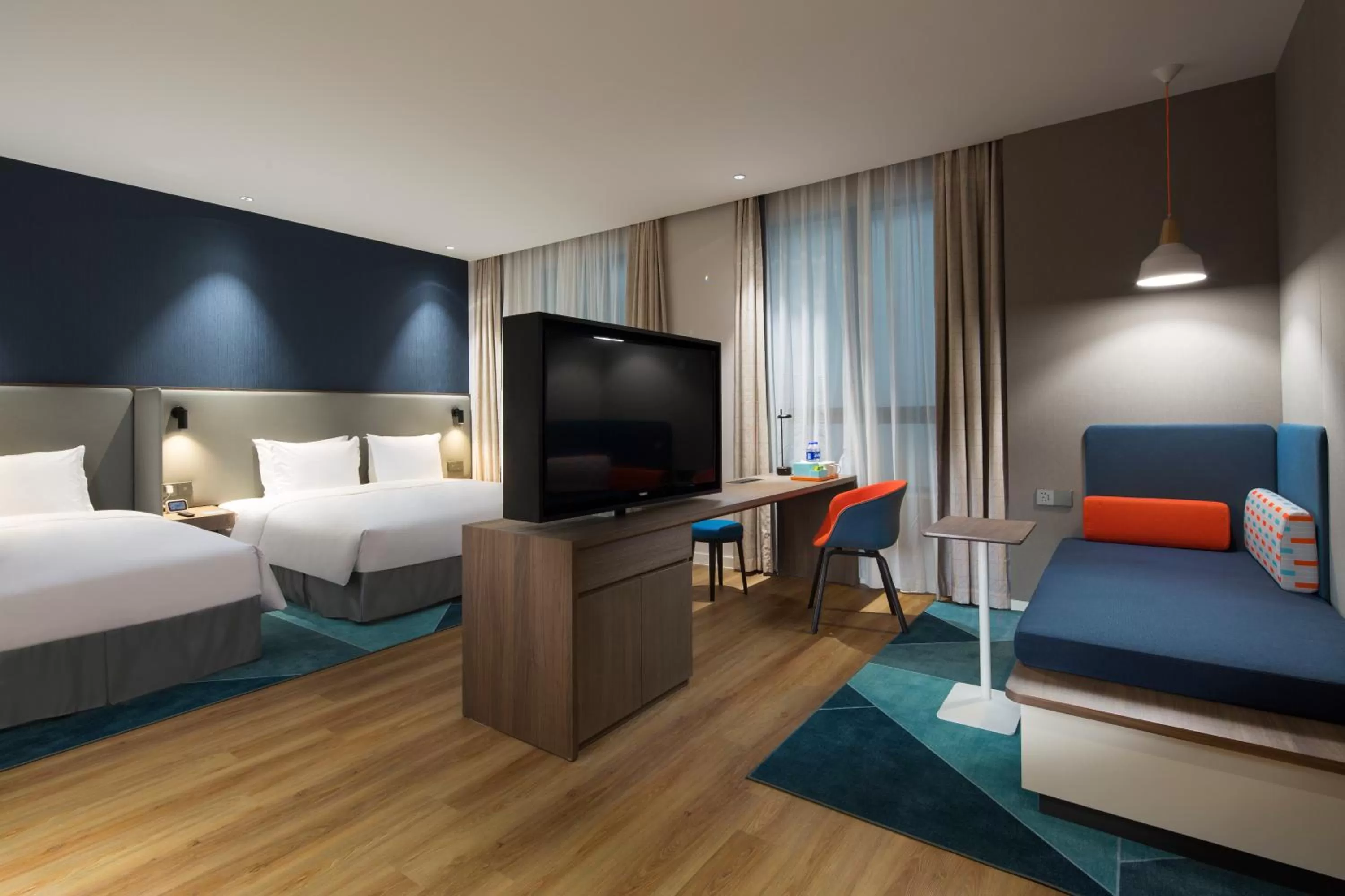 Bed in Holiday Inn Express Shanghai Kangqiao by IHG