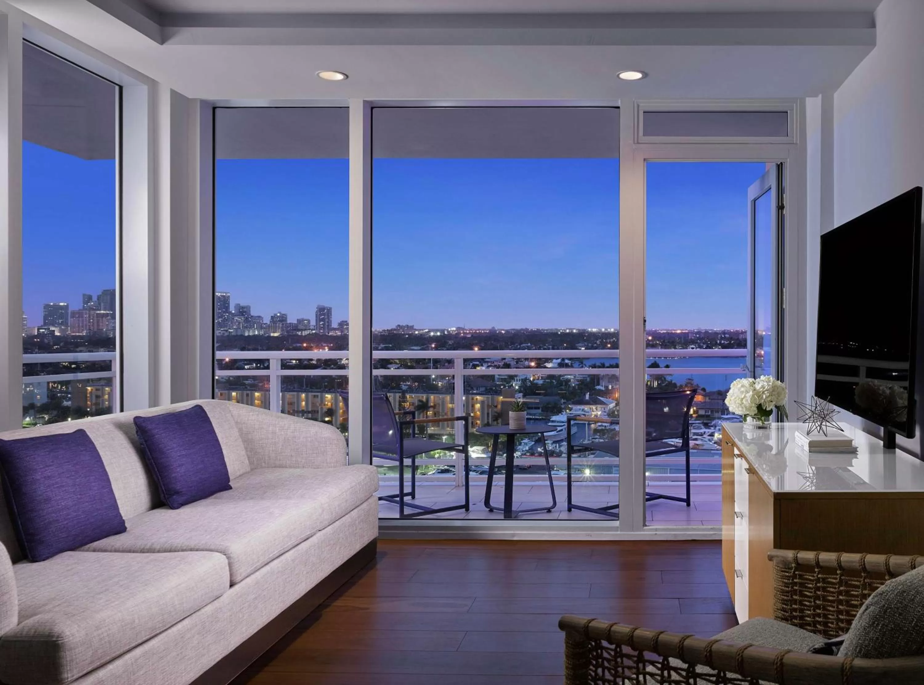 Living room in Hilton Fort Lauderdale Marina
