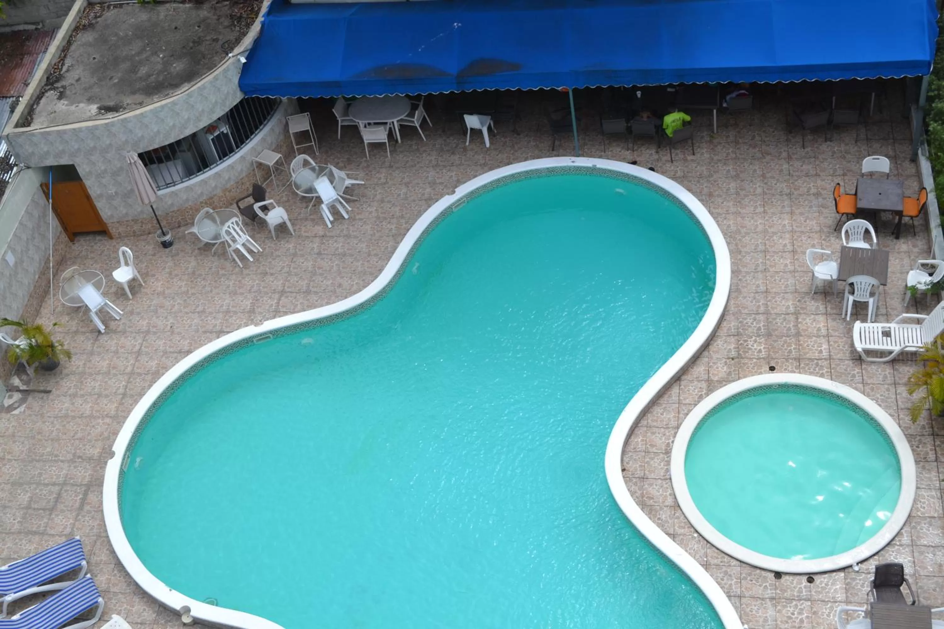 Property building in Hotel Renacer