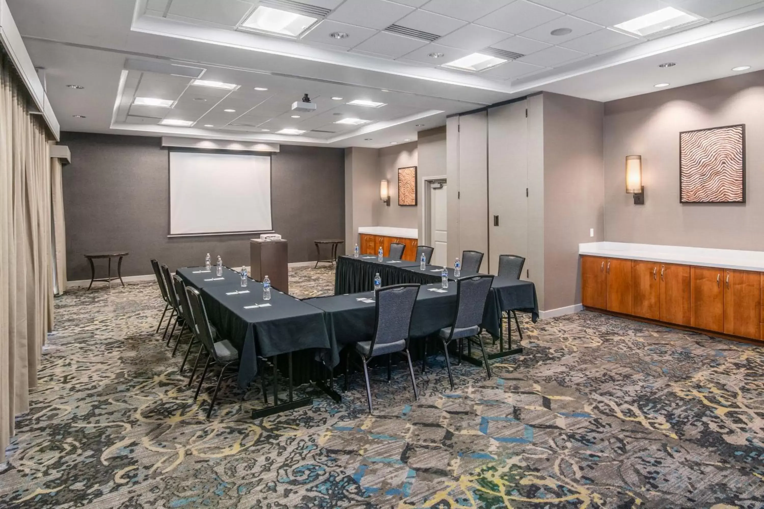 Meeting/conference room in Residence Inn Phoenix Glendale Sports & Entertainment District