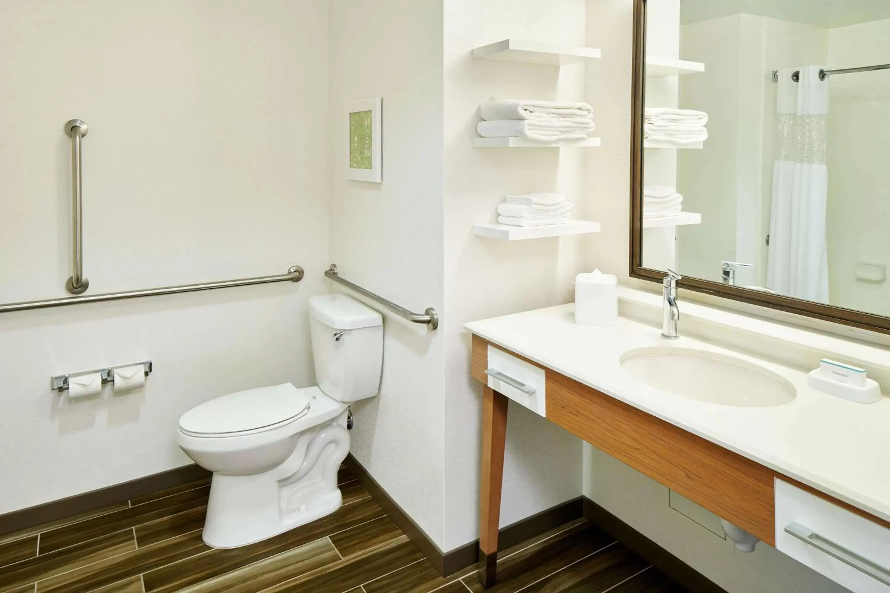 Bathroom in Hampton Inn & Suites Oahu/Kapolei, HI - FREE Breakfast