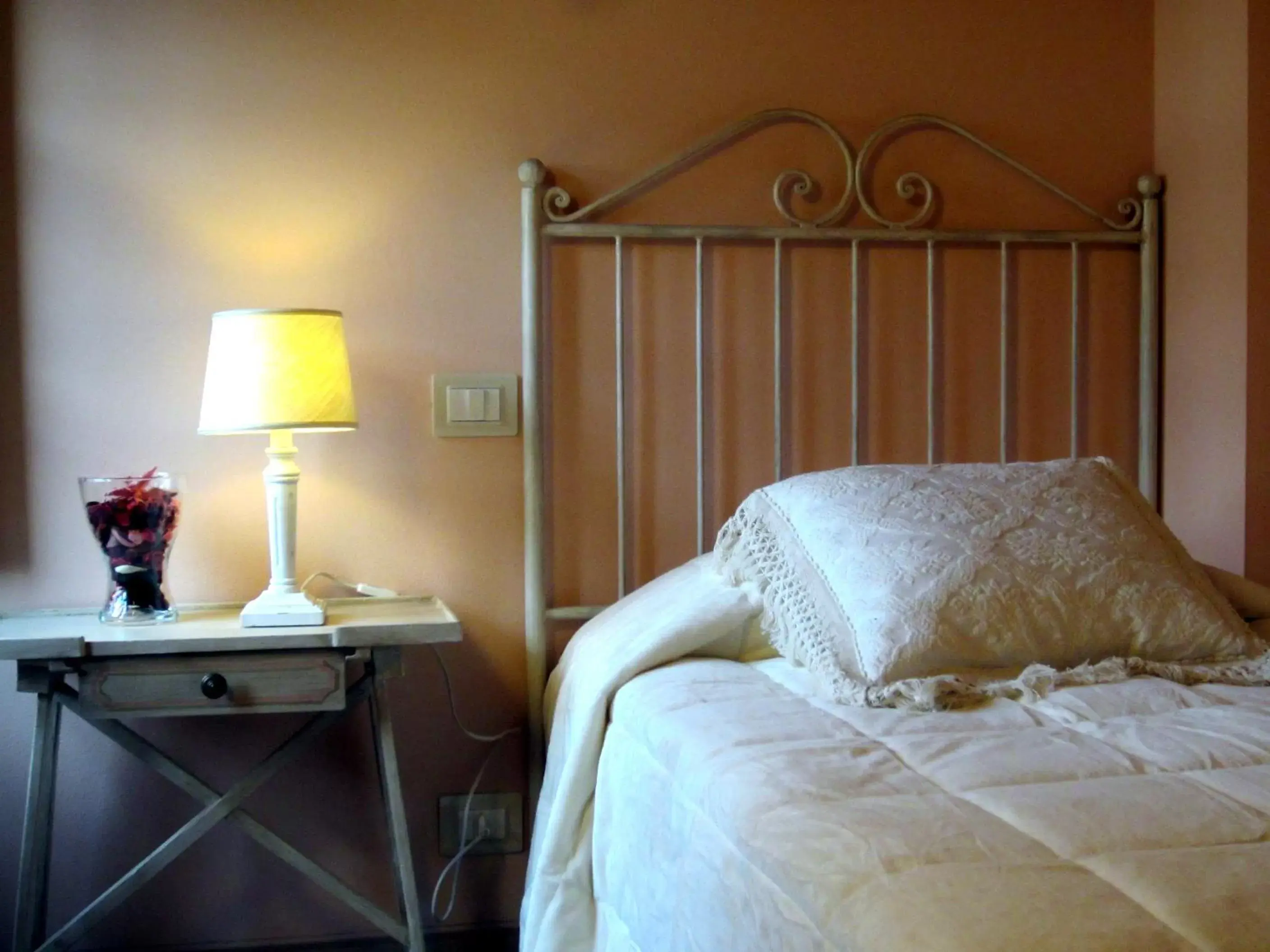 Decorative detail, Bed in Le Colombaie Country Resort