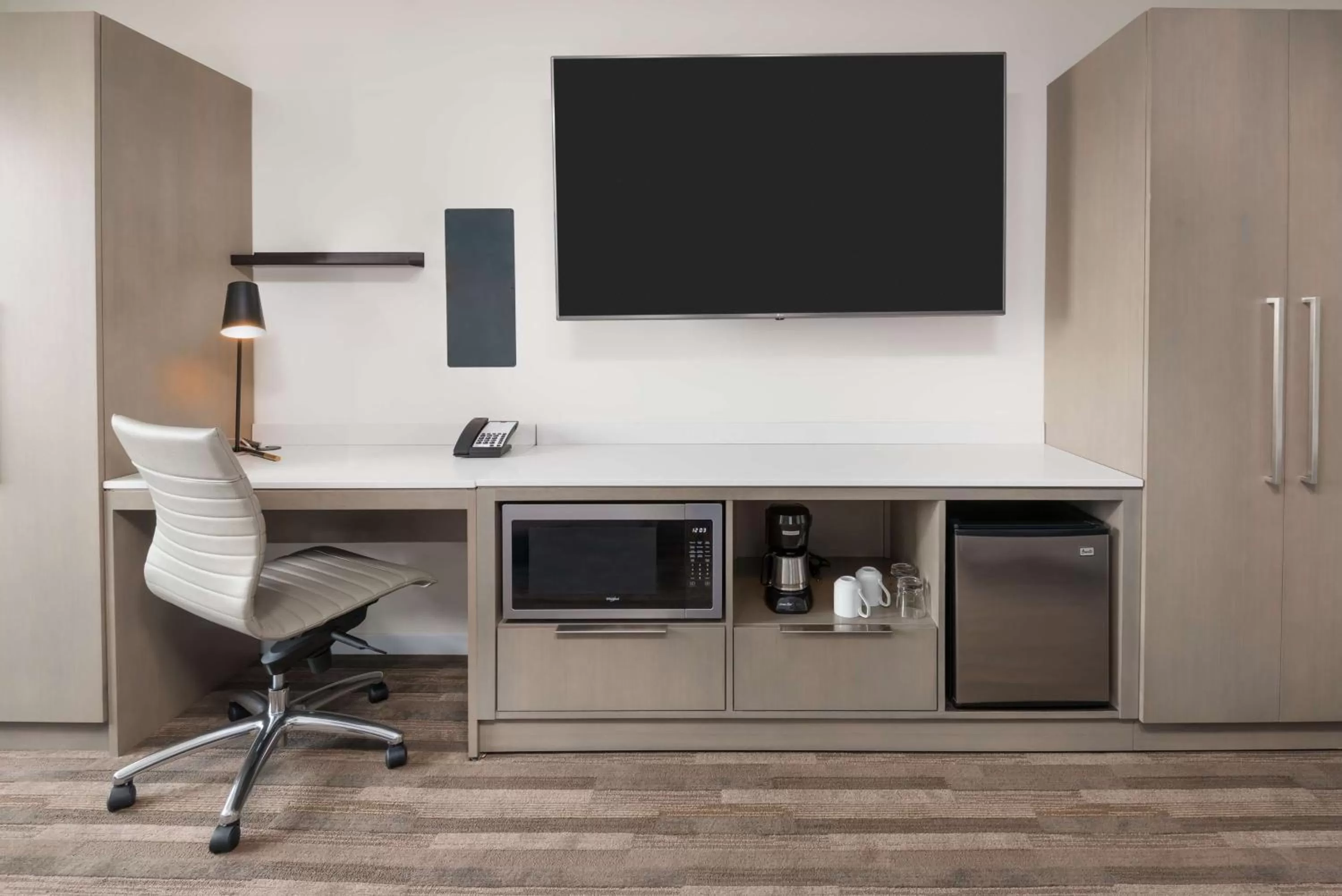 Photo of the whole room in Hyatt House Chicago West Loop-Fulton Market