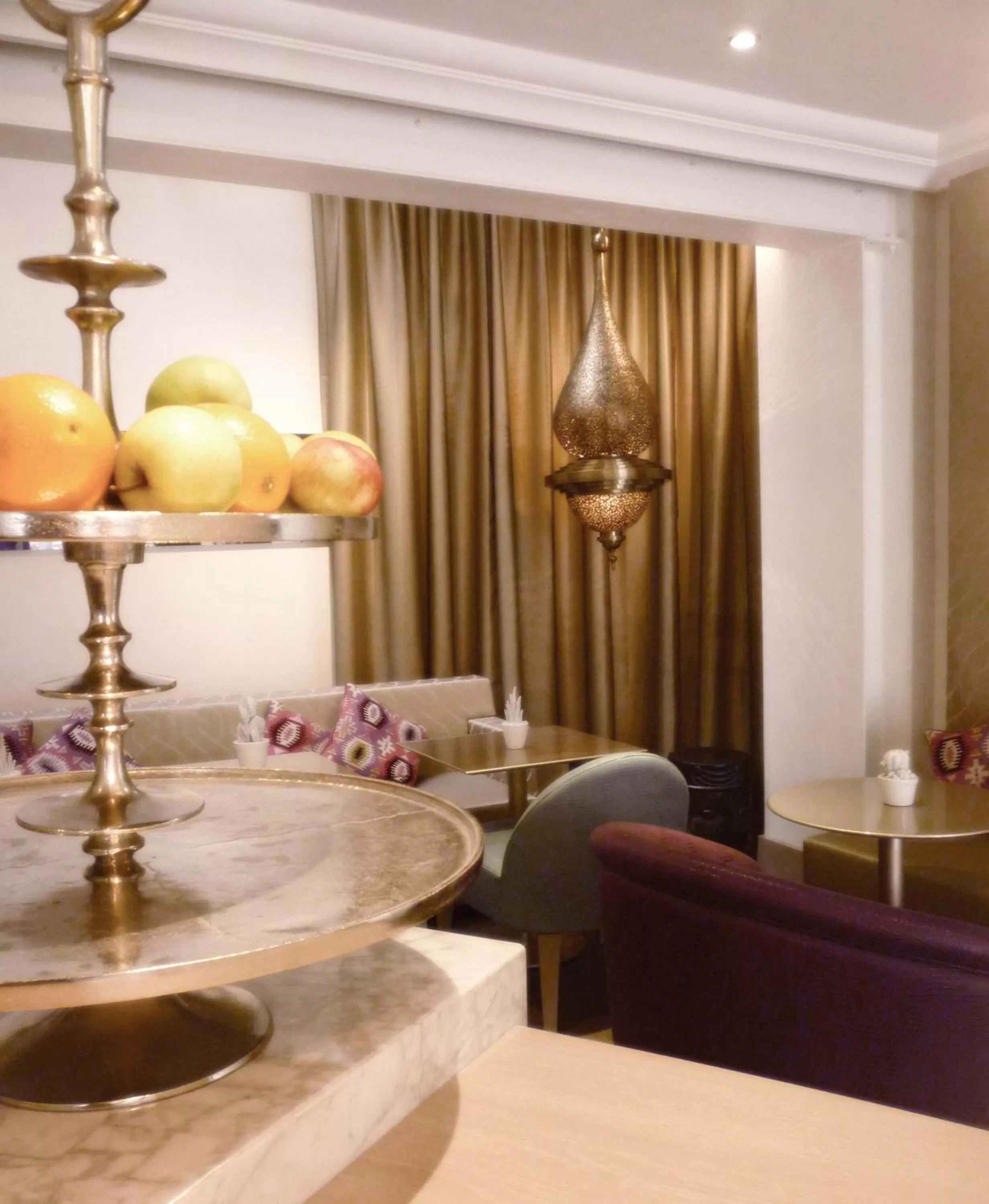 Lounge or bar in Hôtel Mayet