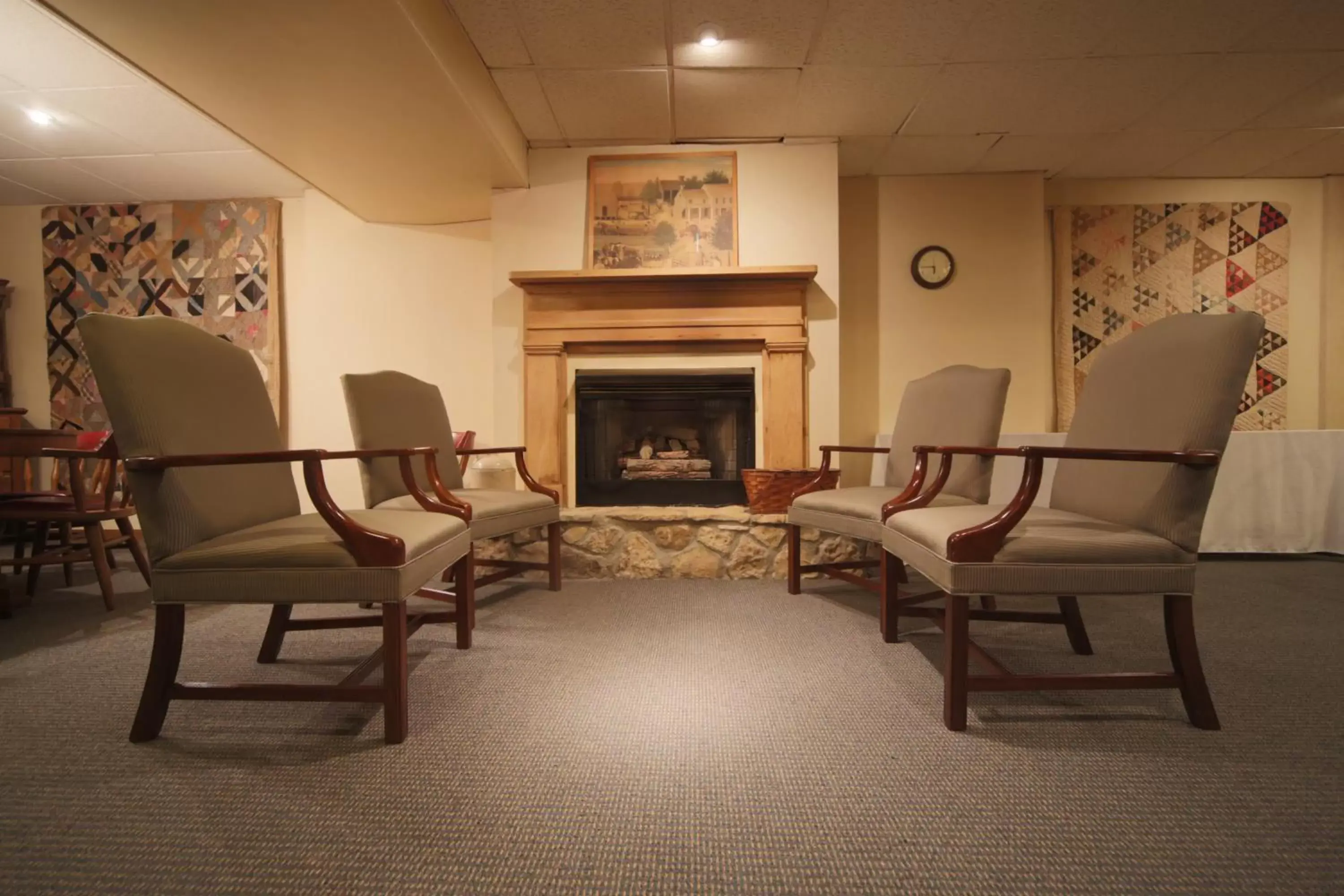 Billiard, Seating Area in Cedar Creek