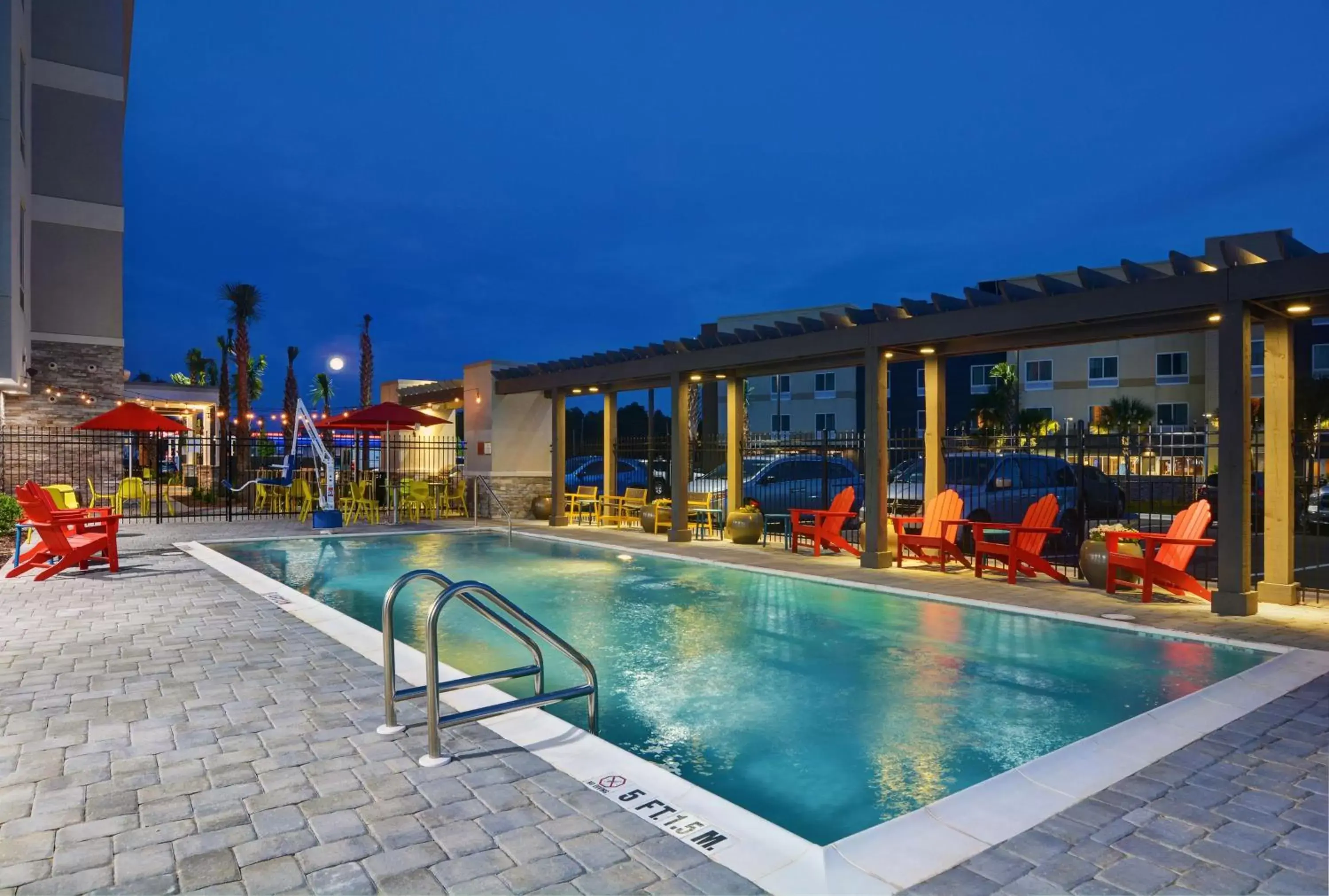 Property building, Swimming Pool in Home2 Suites By Hilton Panama City Beach, Fl