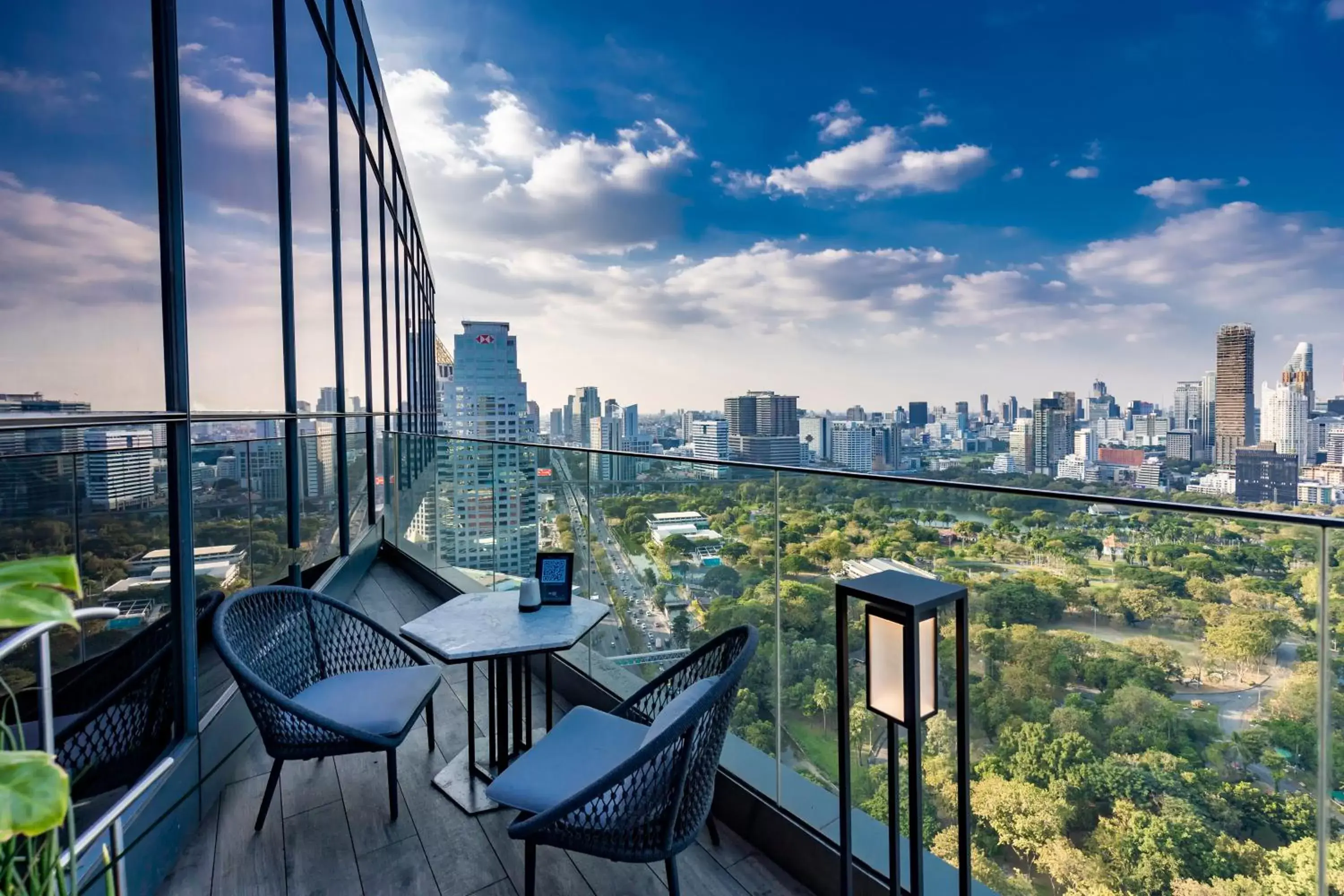 Restaurant/places to eat, Balcony/Terrace in SO Bangkok
