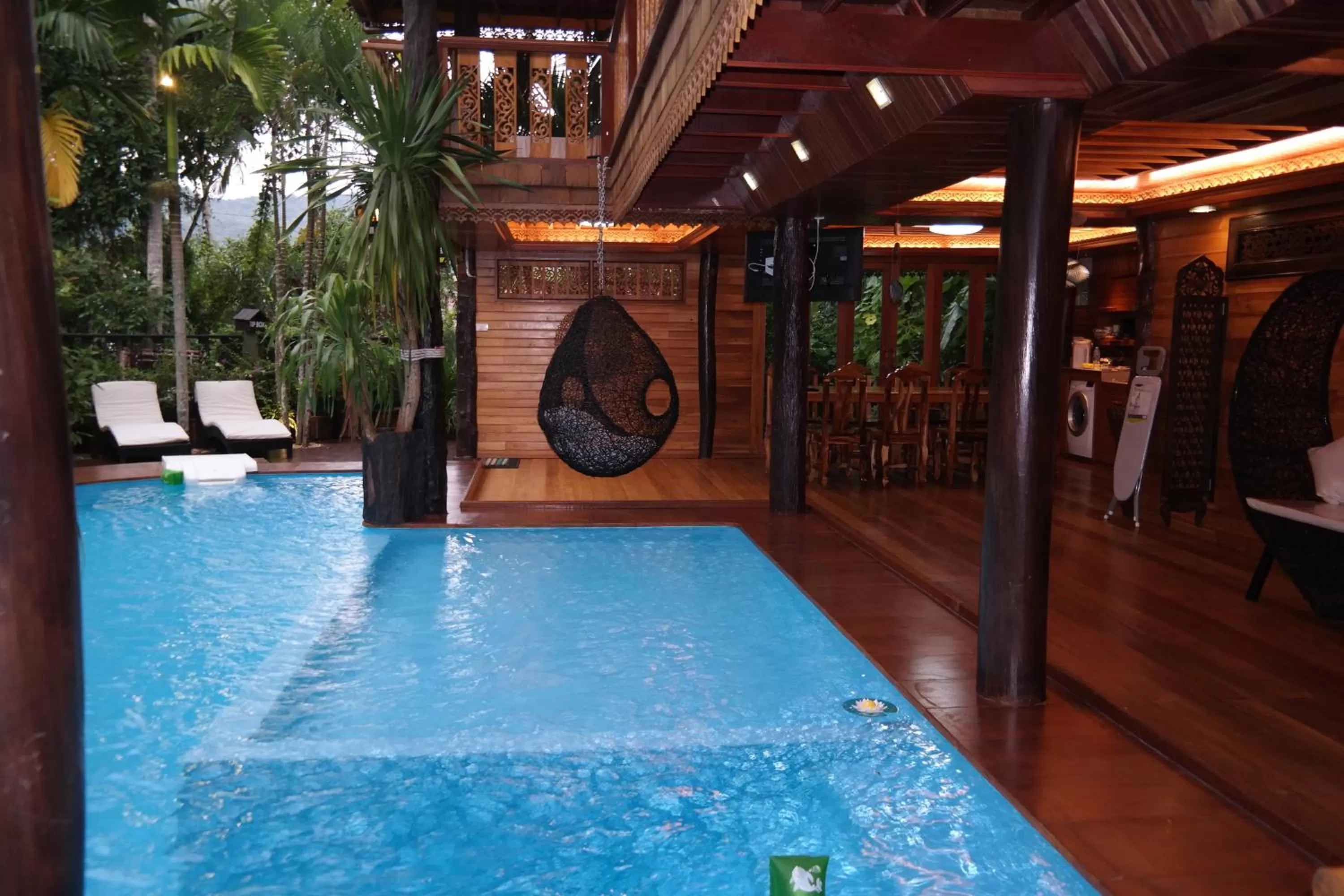 Swimming pool in Baan Habeebee Resort